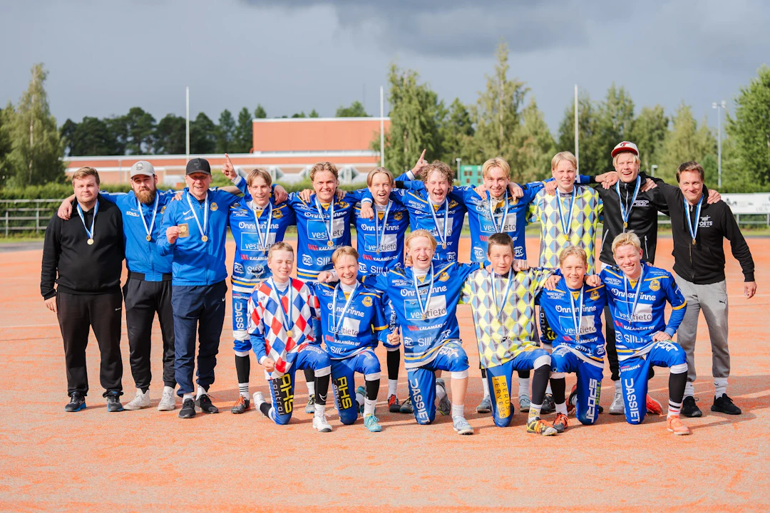 Nuorisoleiri-2023-Lippo-pojat-mestari.jpg
