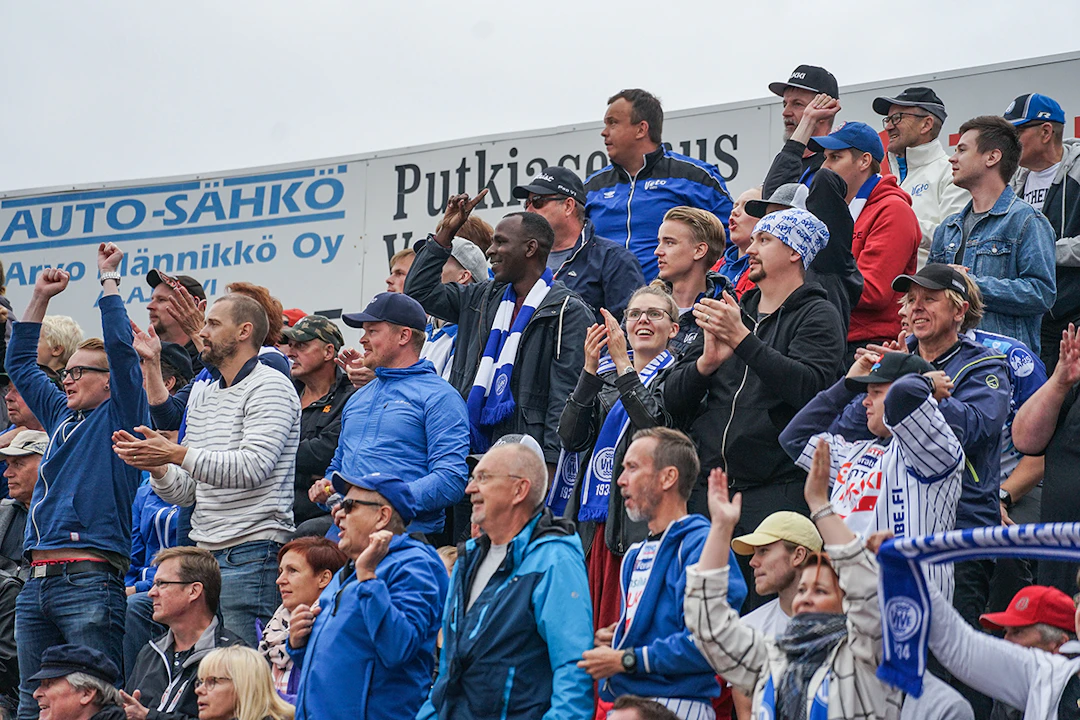 Matias Rinta-ahon läpilyönti hullaannutti Ronin lisäksi muunkin katsomon. Kuva: Antti Haapasalo