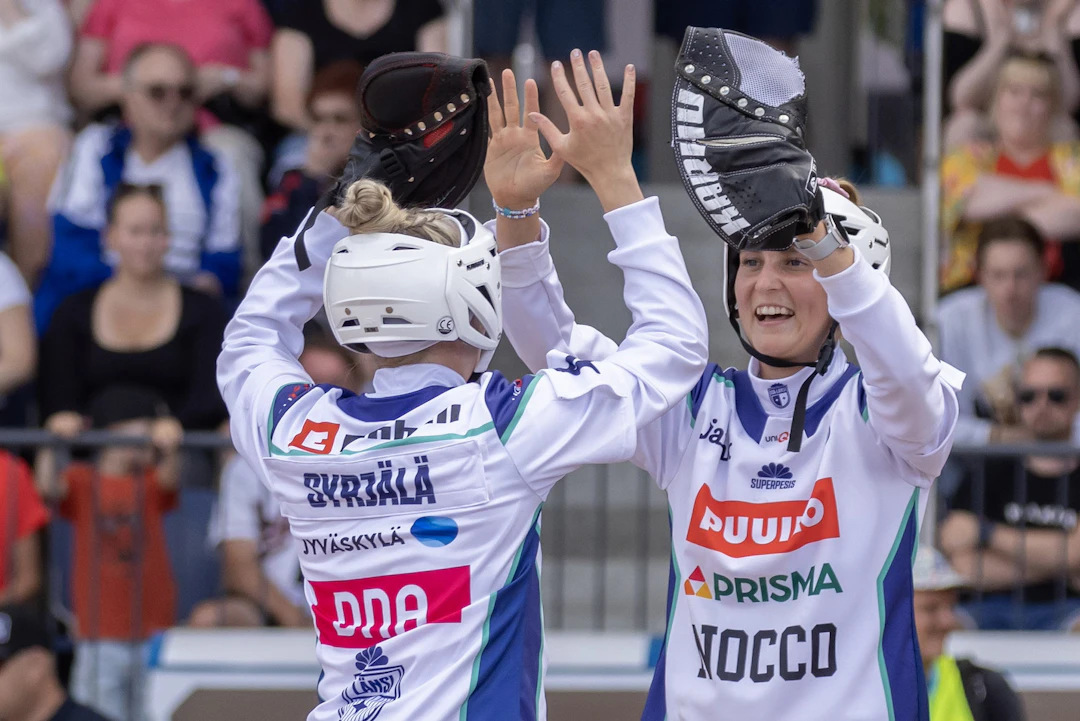 Naisten Itä-Länsi-ottelu 2024, Jyväskylä: Silja Syrjälä ja Ilona Hakoniemi