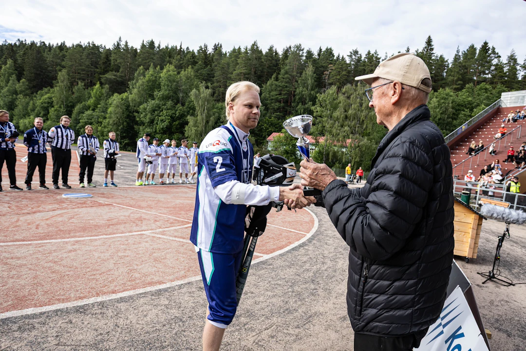 Puijon Pesiksen Aleksanteri Haukka palkittiin kentän parhaana