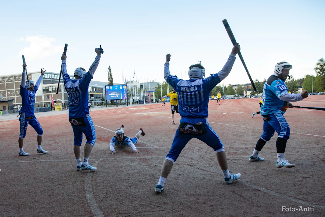 Jyväskylän Kiri 2020 kotiottelussa Puijon Pesistä vastaan 25.5.2025.