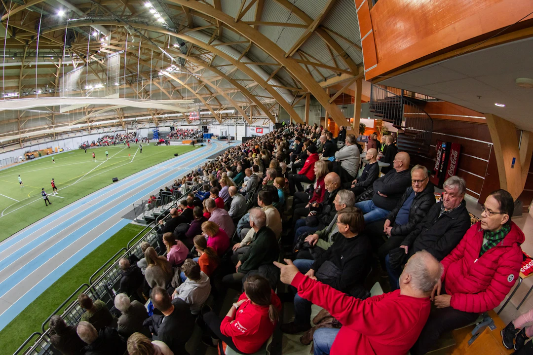 Joensuu Areenassa lehterit täynnä Talvisuperin loppiaisklassikossa 2025