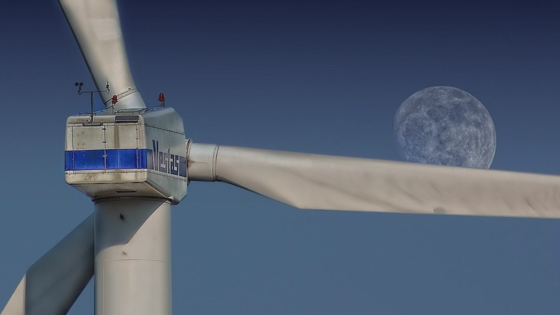 Tripling Renewables by 2030: UN Targets Face 2025 Bottlenecks in Policy, Grid, and Capital