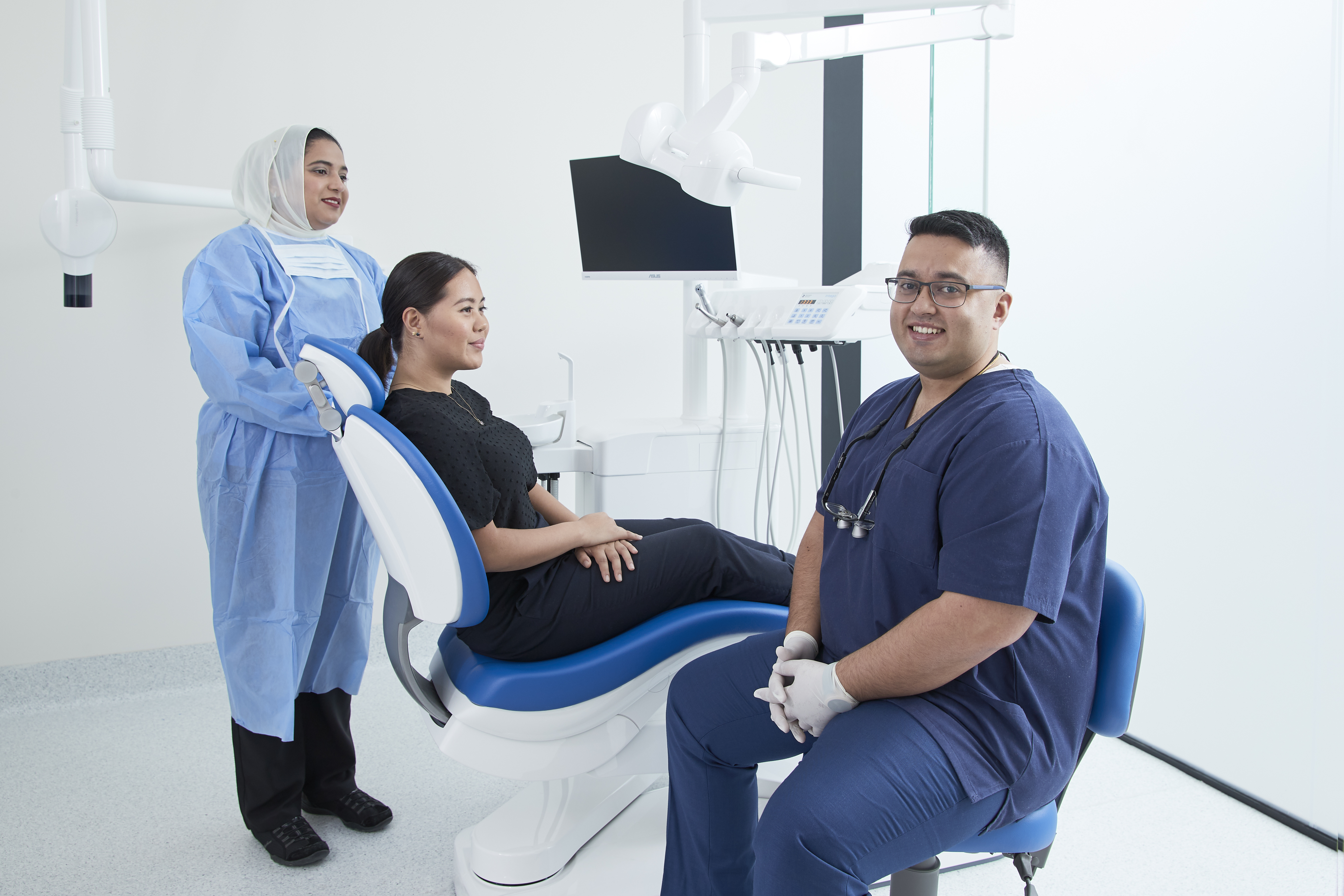 Dentist_Patient_InChair`1