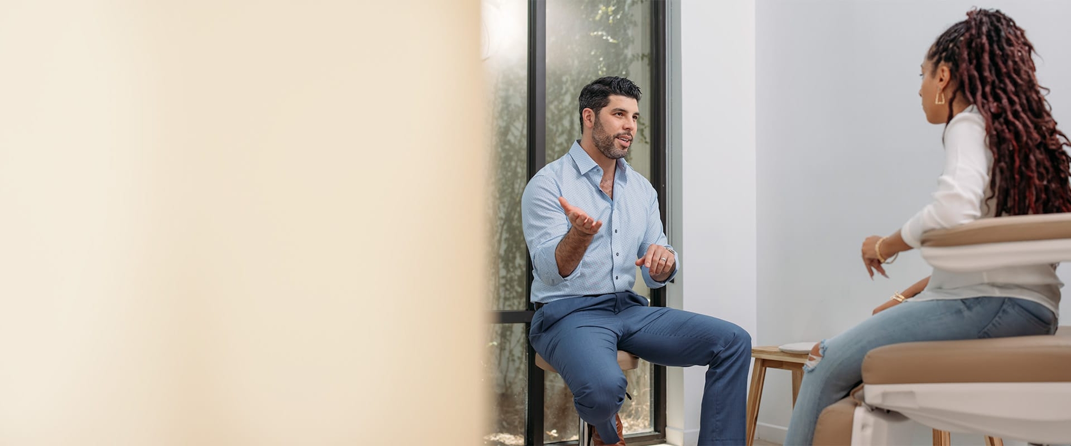Dr. Oppenheimer consulting with patient