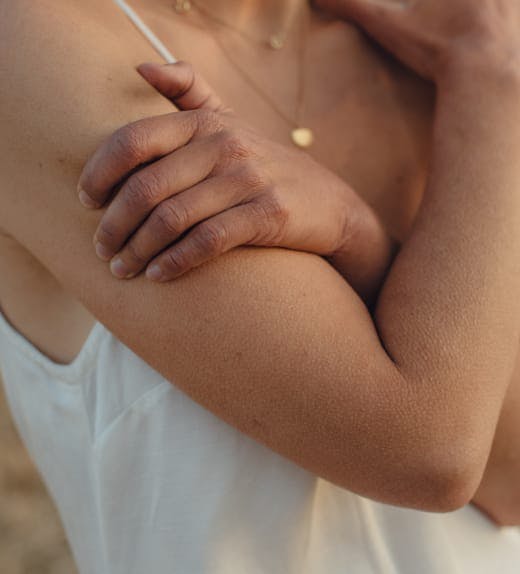 Elbow specialty media