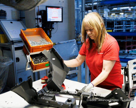 salariée Alliance Emploi opérateur production