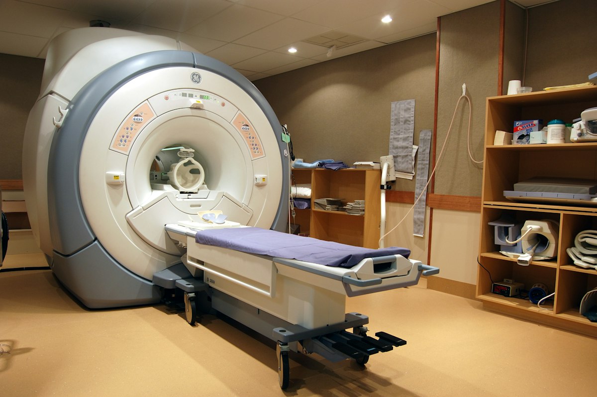 Magnetic resonance imaging (MRI) — Science Learning Hub