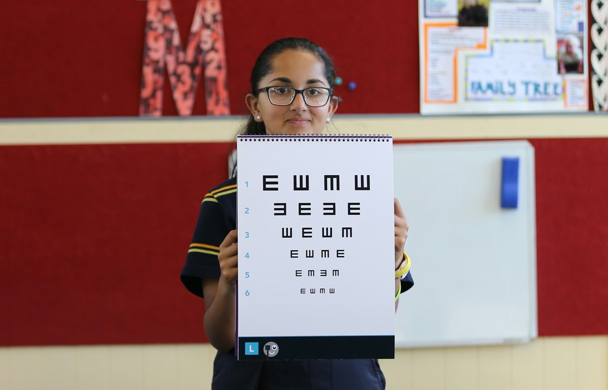 Helping to run the eye test — Science Learning Hub
