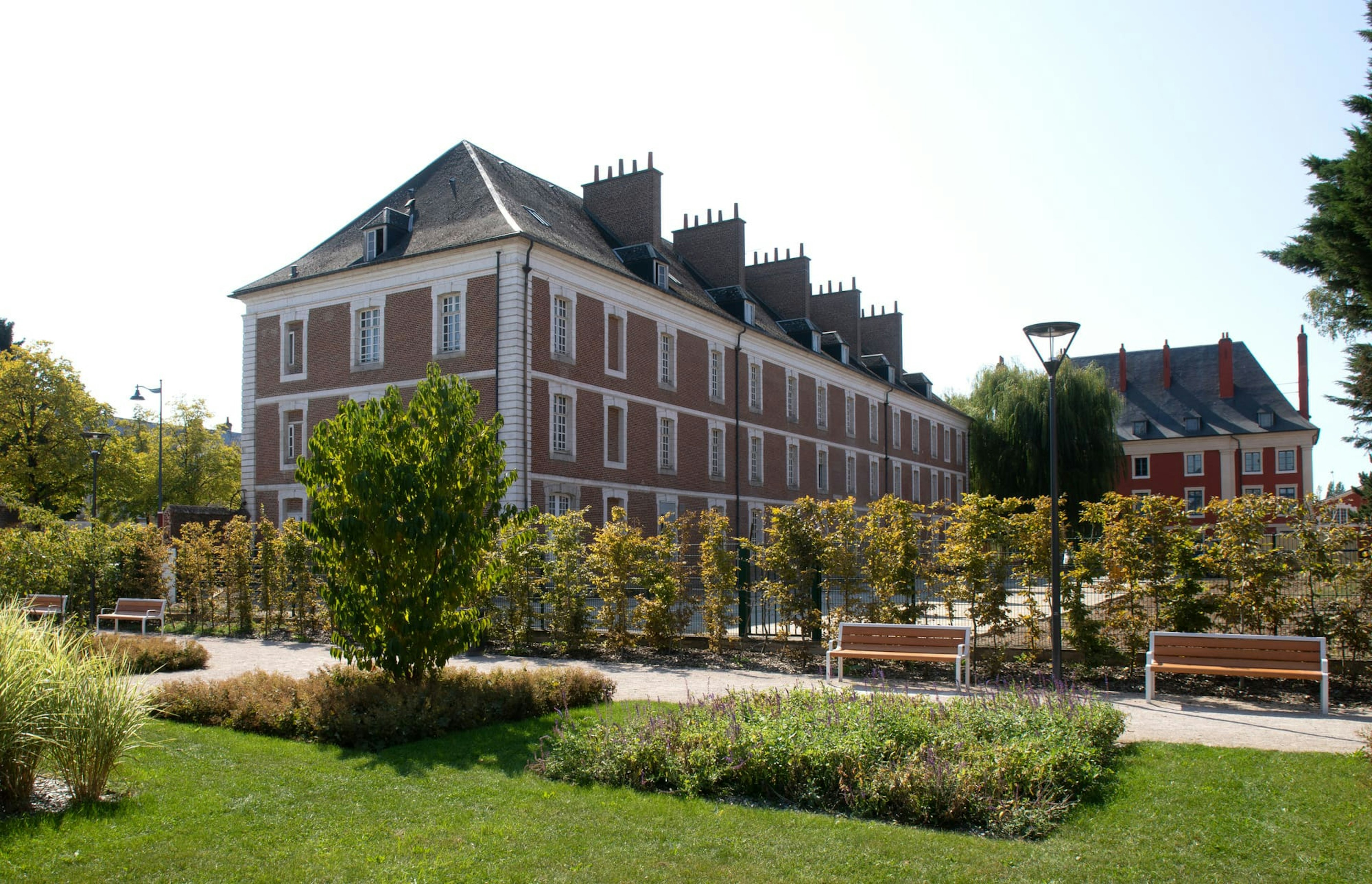 grass, plant, bench, furniture, architecture, building, campus, tree, housing