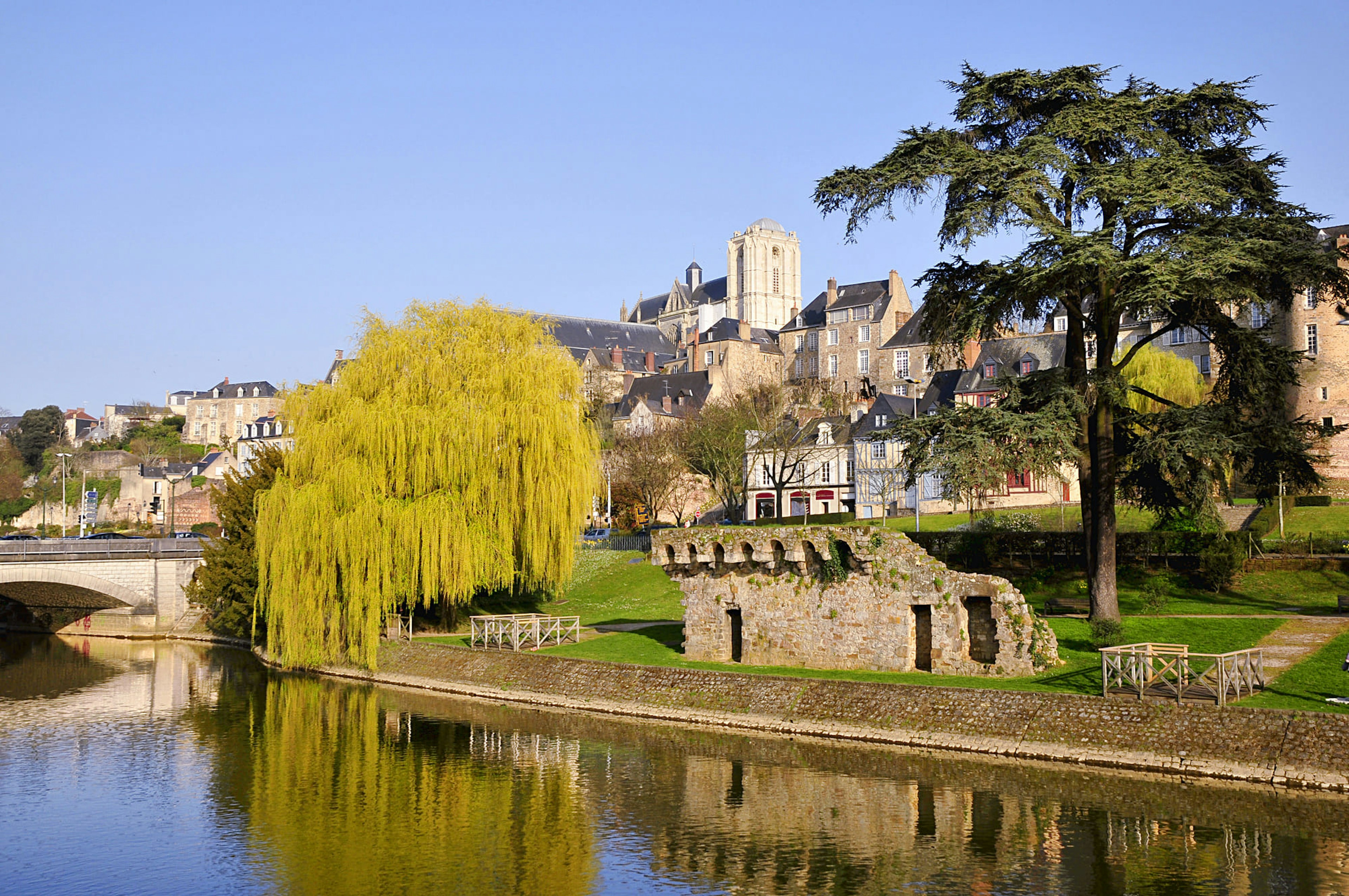 plant, tree, fortress, moat, traffic light, outdoors, pond, water, car, canal