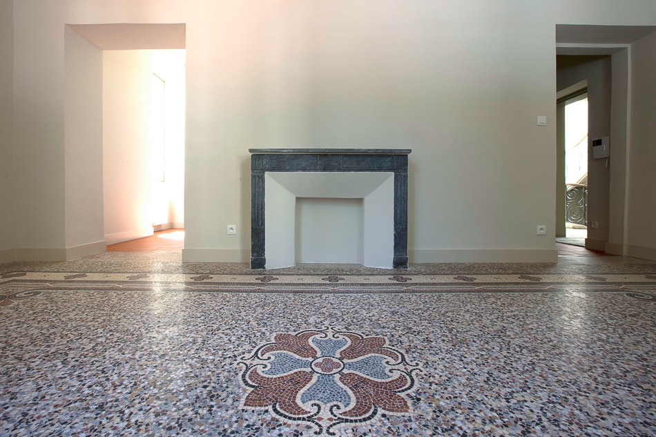 Nîmes - Maison Auguste