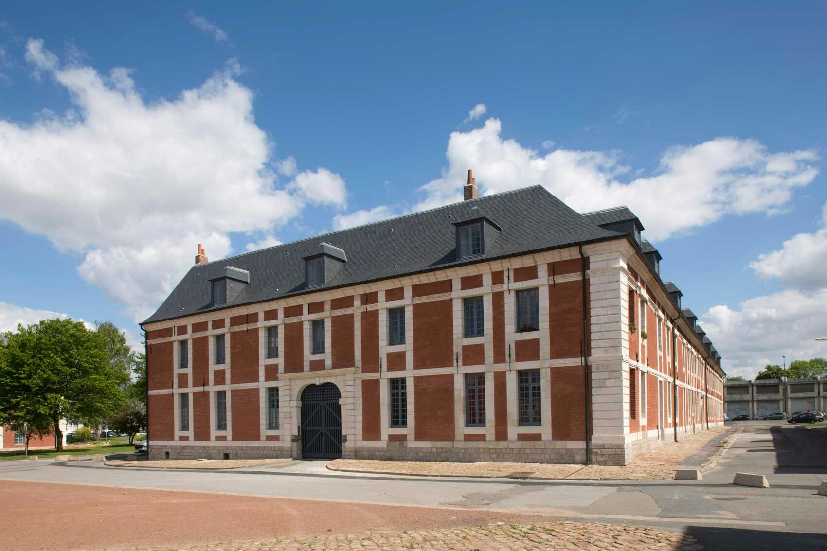 architecture, building, housing, city, house, car, transportation, vehicle, street, urban