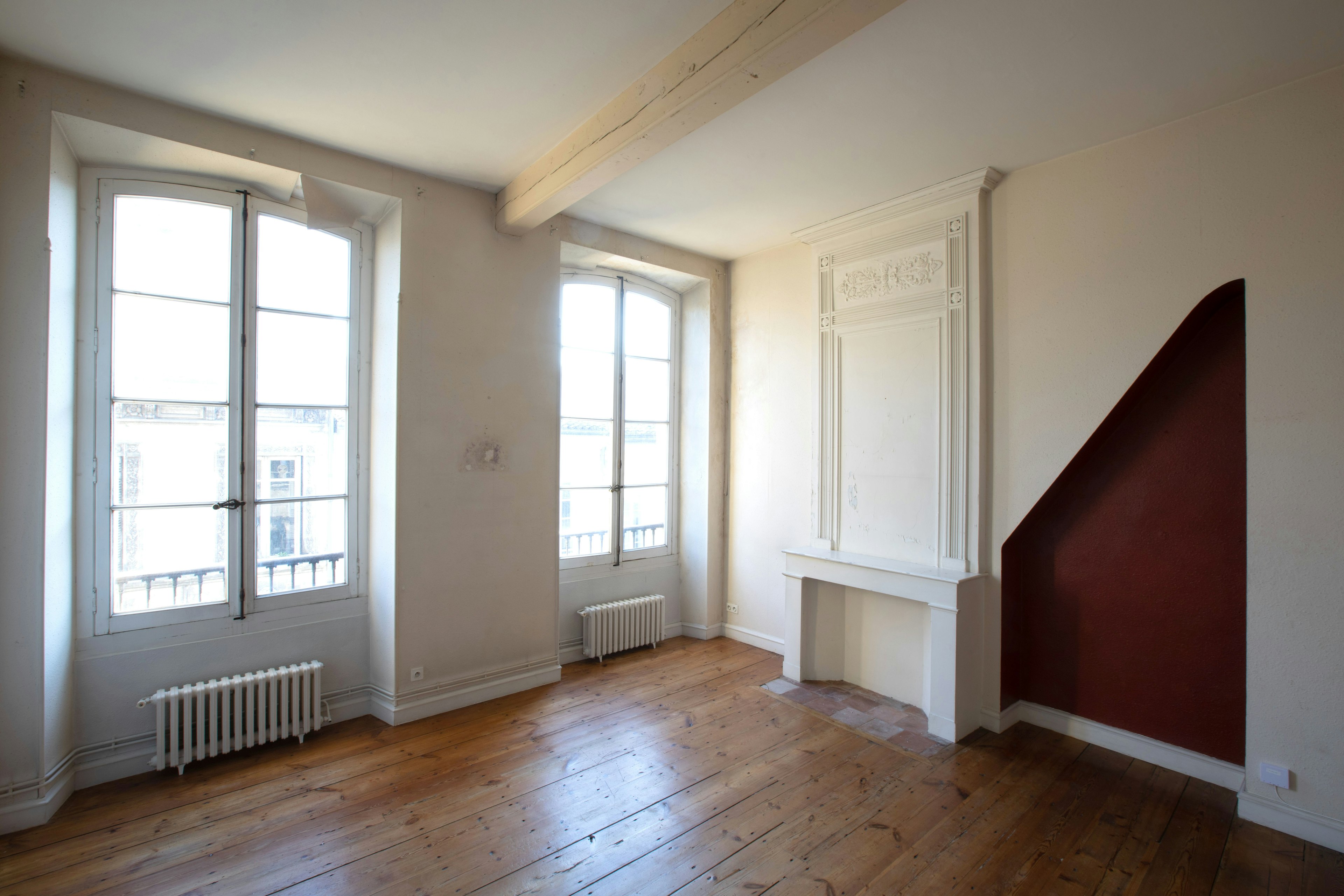 avant, bordeaux, floor, flooring, indoors, interior design, wood, hardwood, corner
