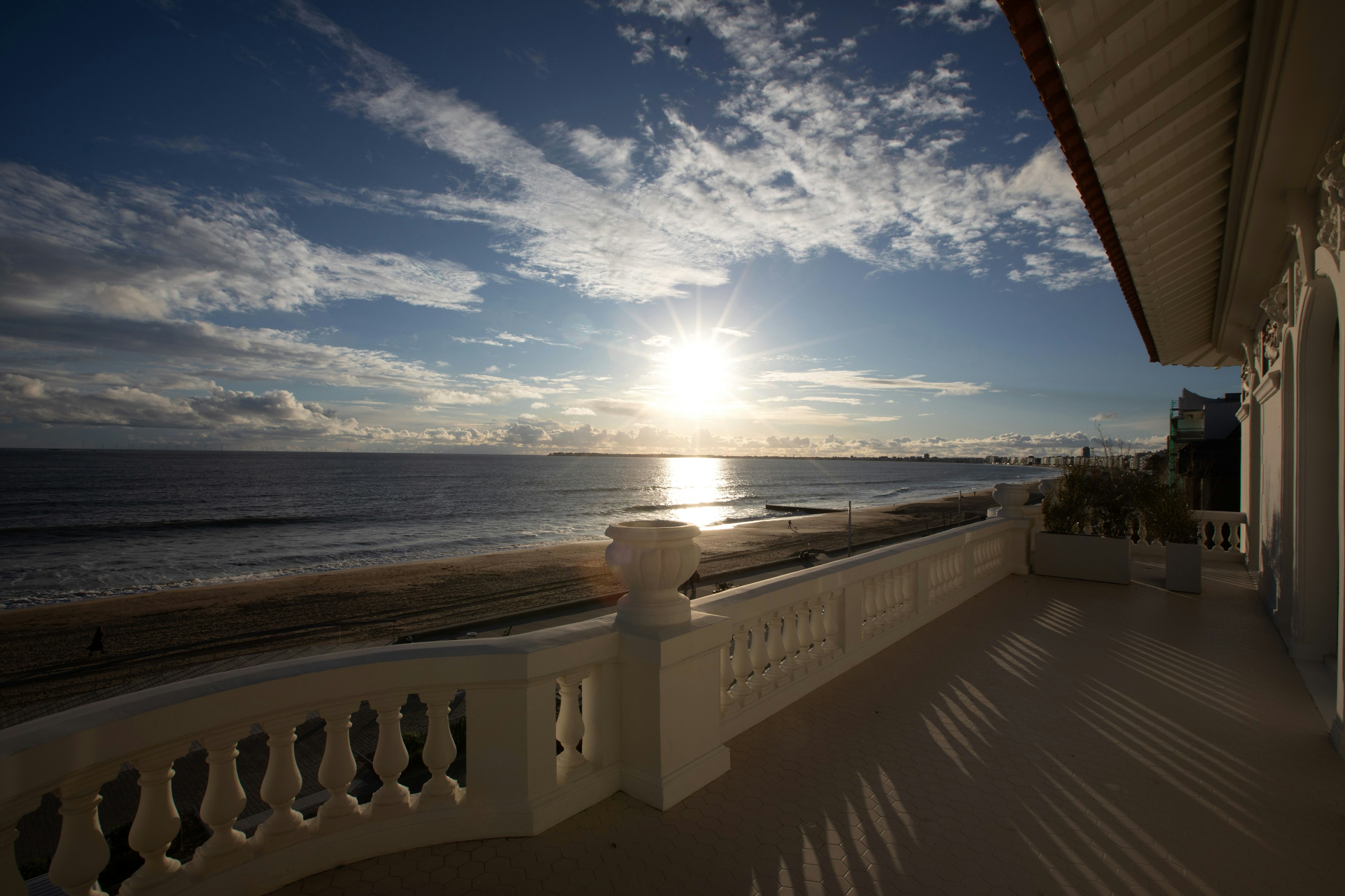 handrail, railing, balcony, building, person, nature, outdoors, sky, flare, porch