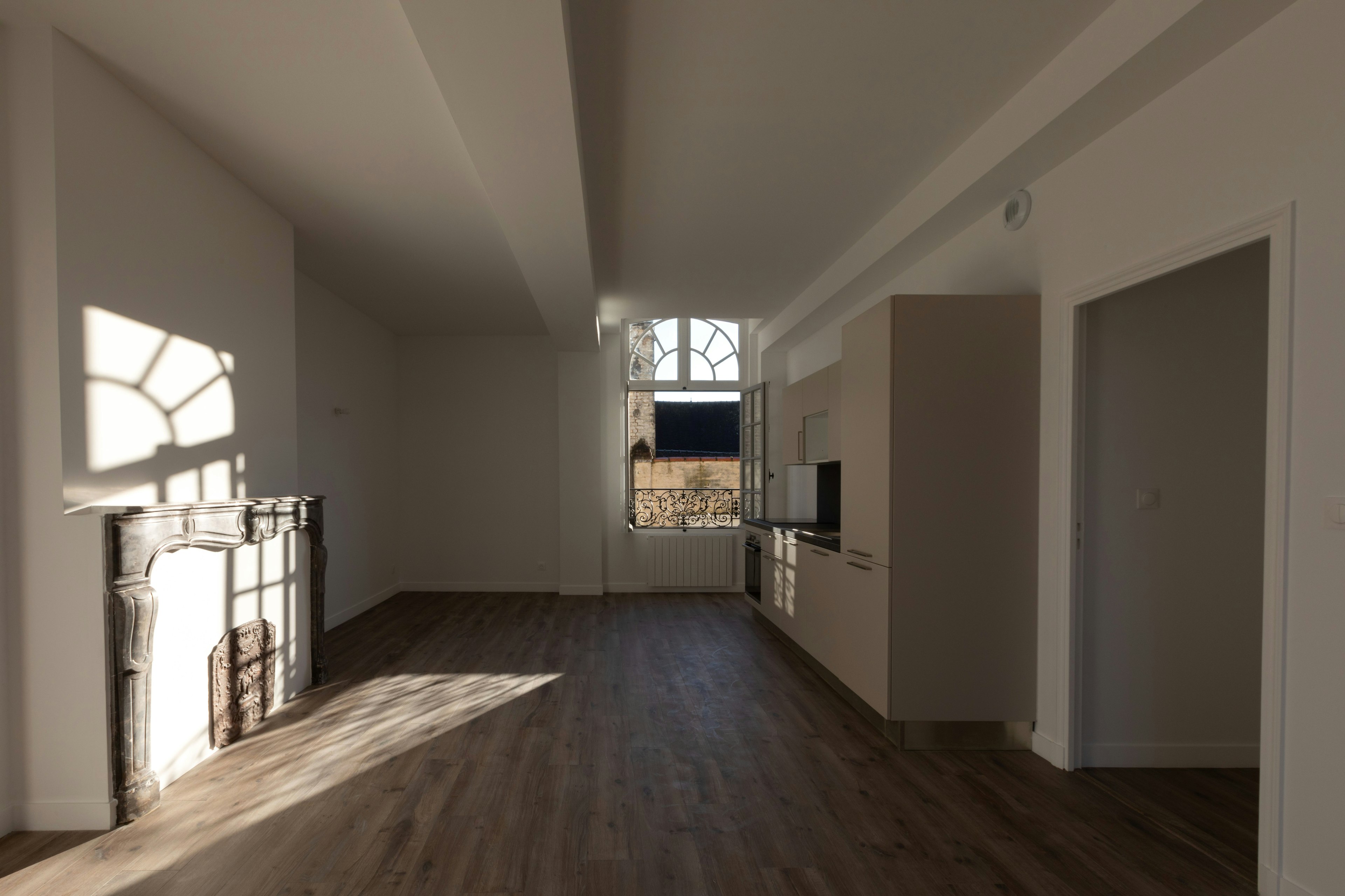 floor, flooring, wood, indoors, interior design, hardwood, architecture, building, corridor