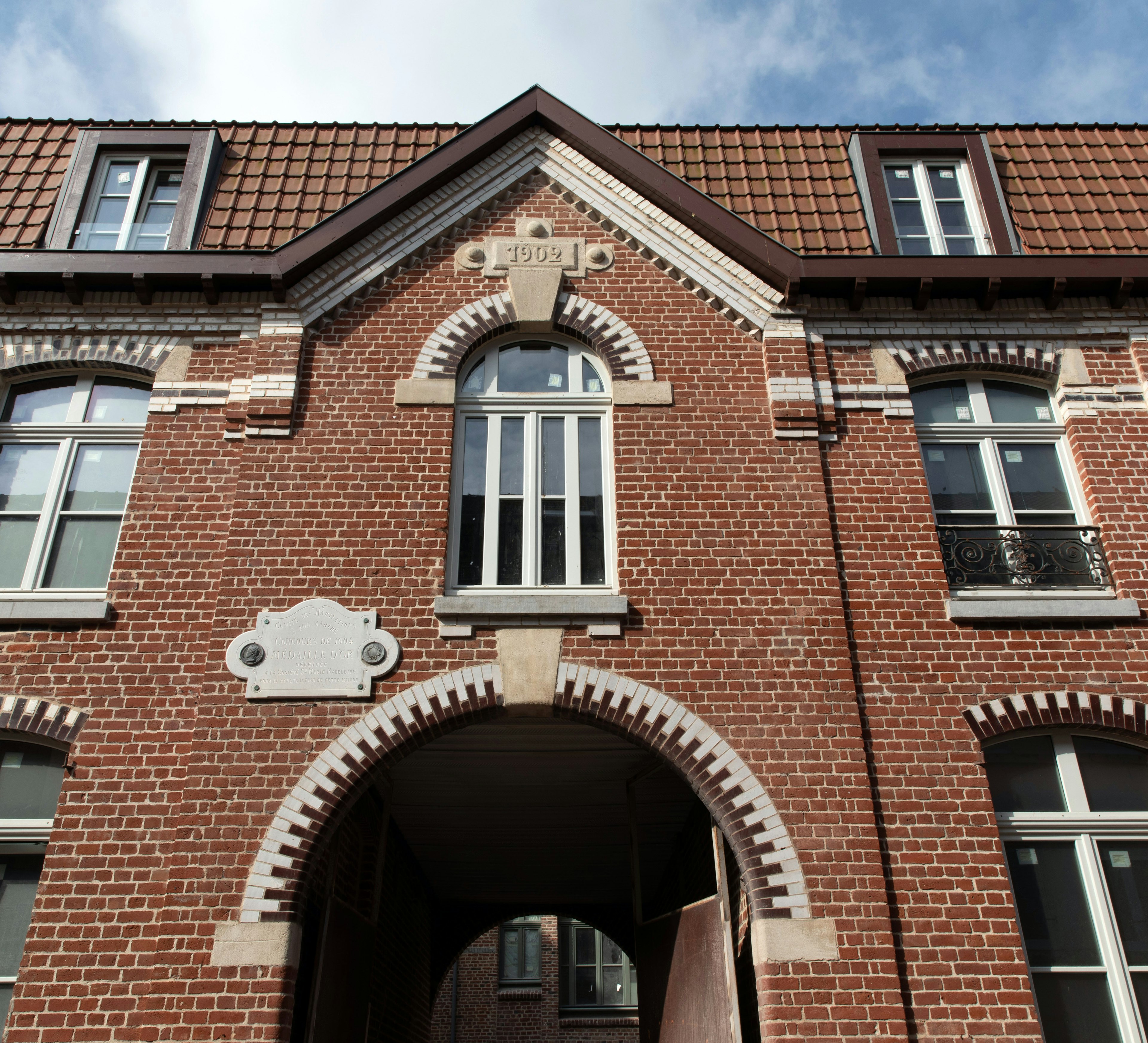 city, brick, architecture, house, housing, villa, arch, urban, condo, window