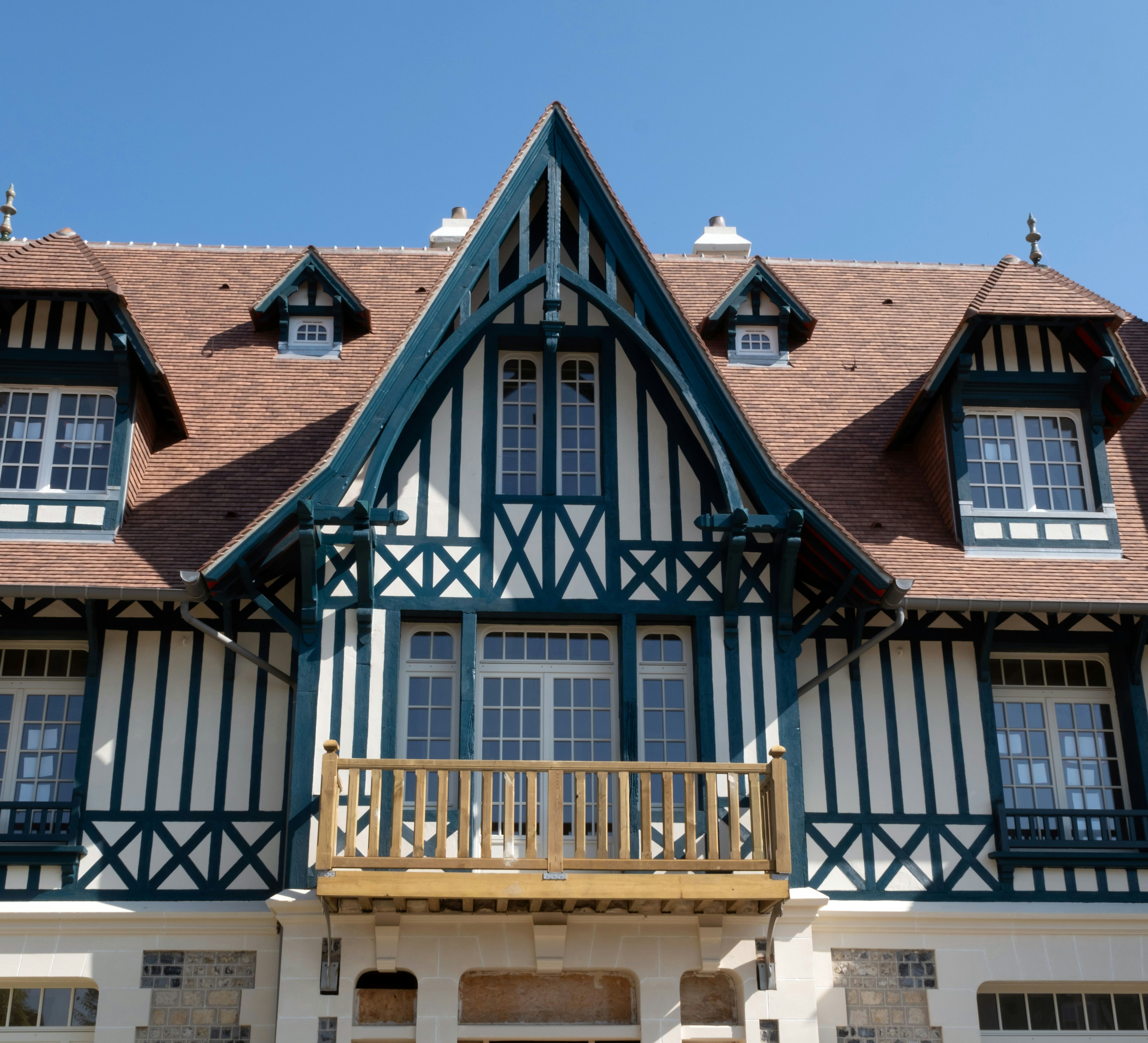 window, architecture, building, housing, house