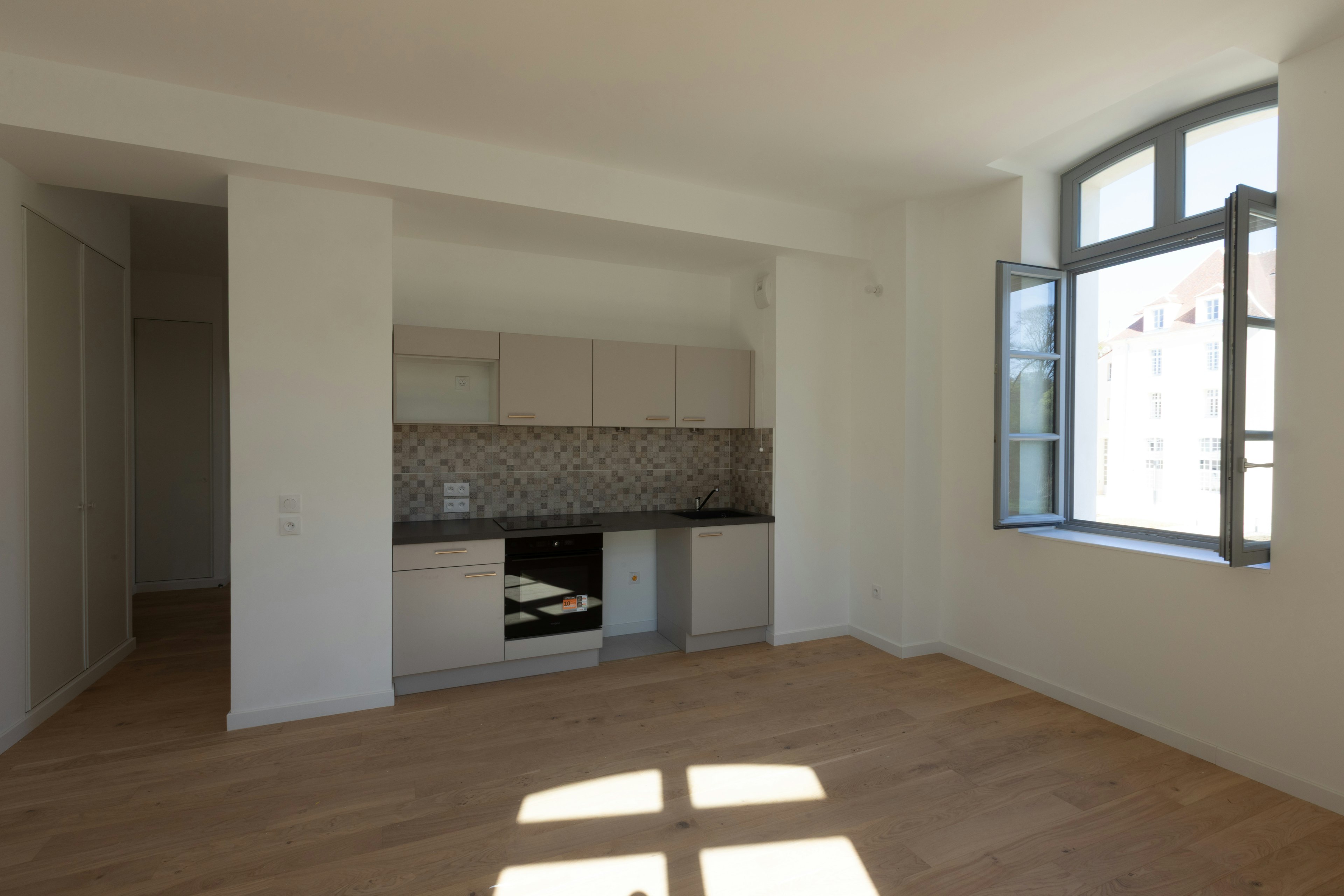 corner, indoors, interior design, floor, flooring, kitchen, building, housing, loft, room