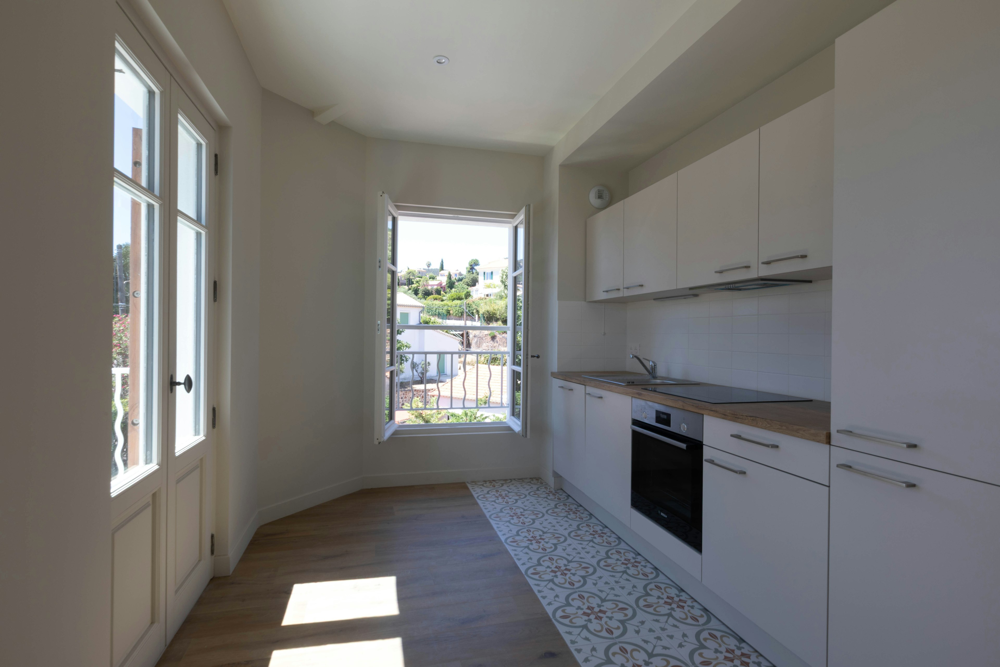 corner, indoors, interior design, kitchen, home decor, building, housing, door, sink, sink faucet