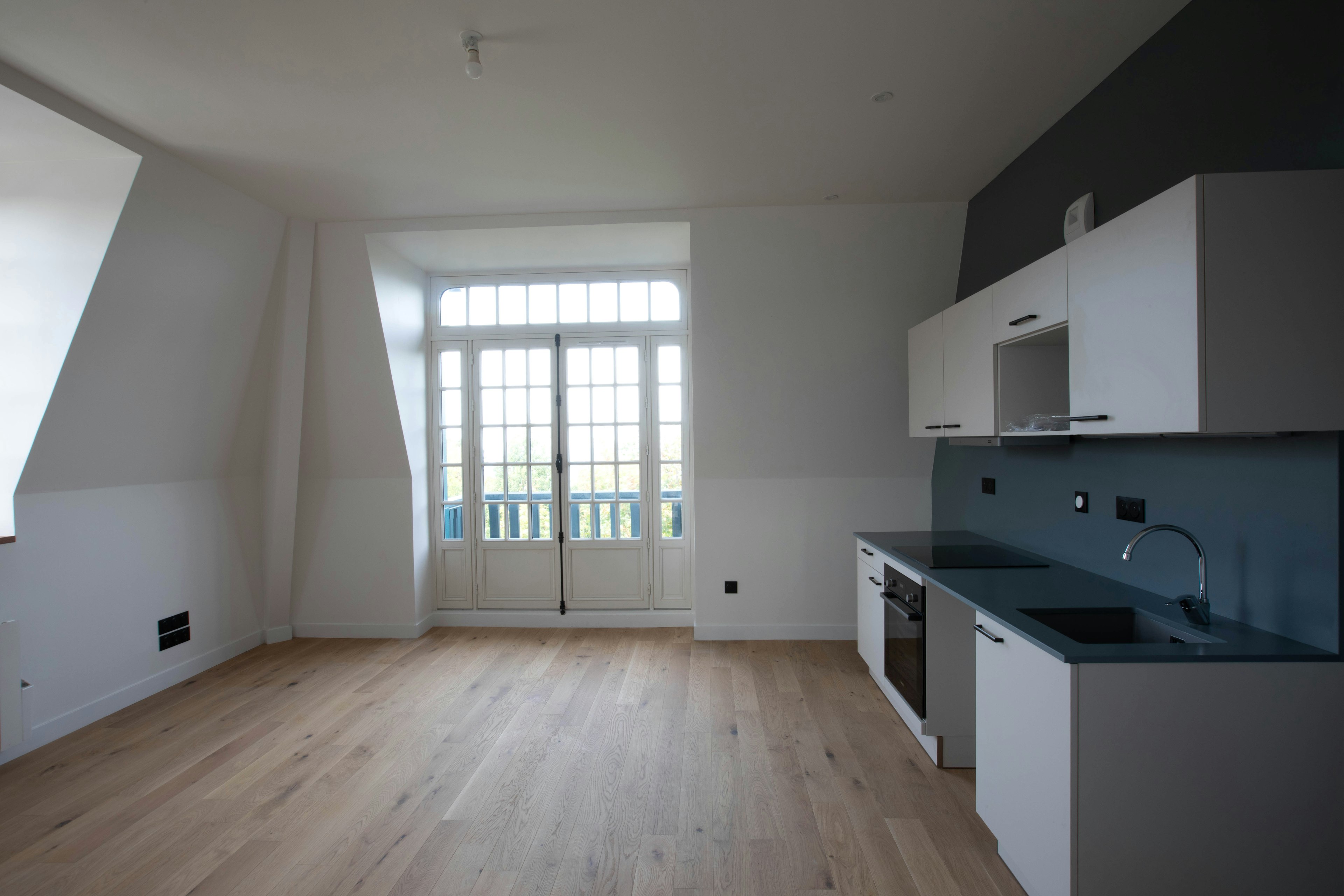 house, housing, indoors, loft, room, interior design, penthouse, kitchen, flooring, sink faucet