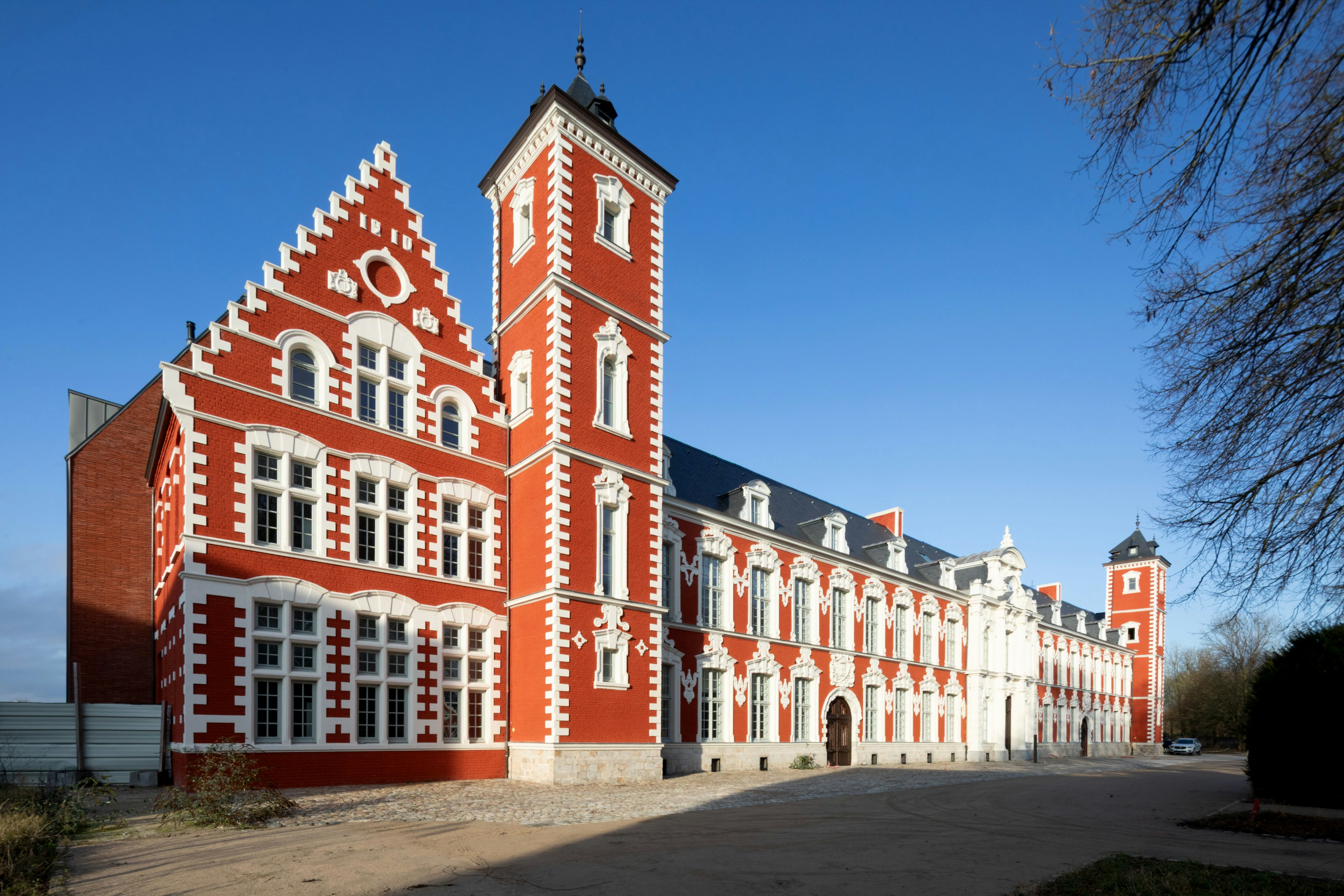 building, house, housing, villa, city, clock tower, tower, urban, car, vehicle