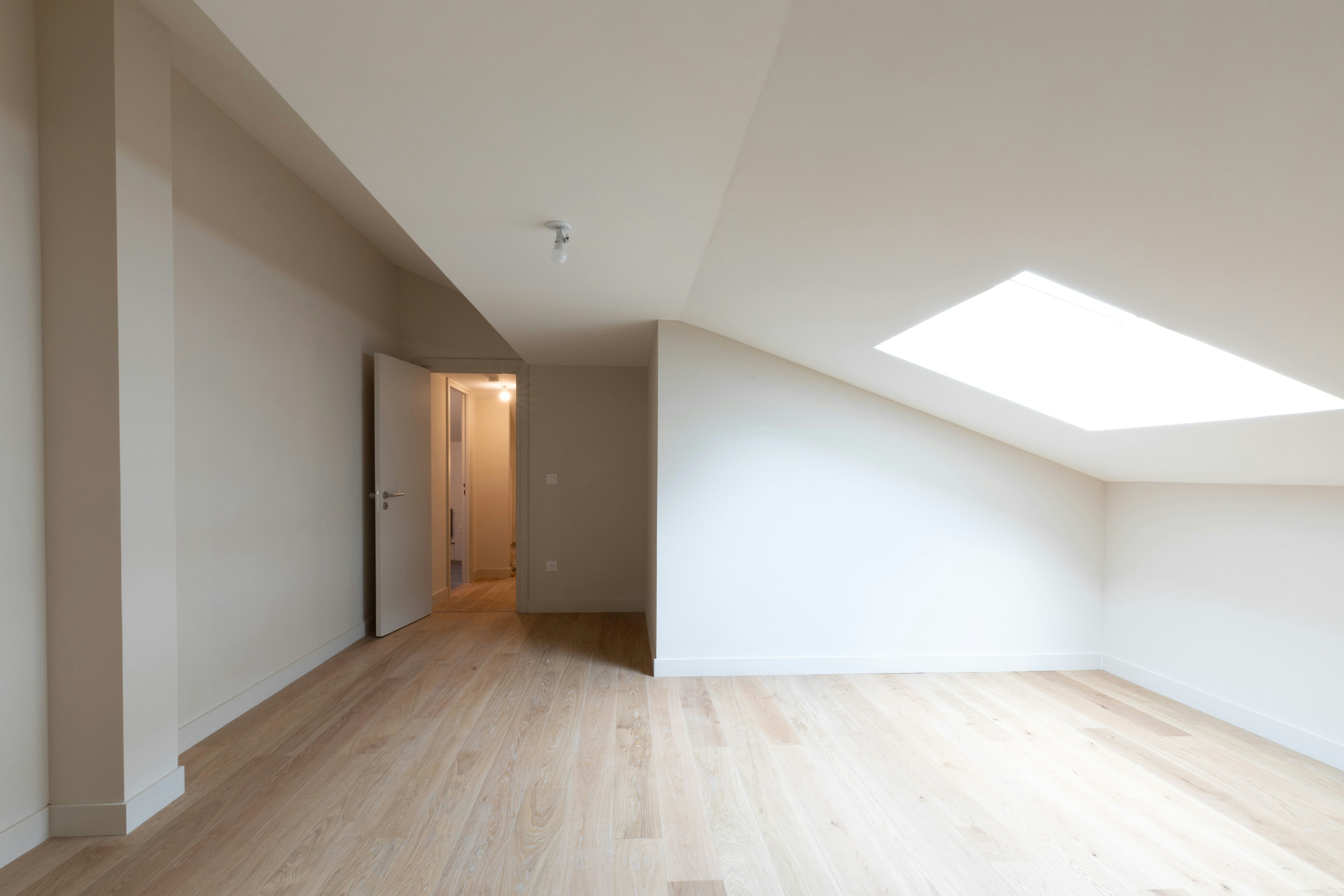 house, housing, indoors, loft, room, floor, flooring, corner, interior design, attic