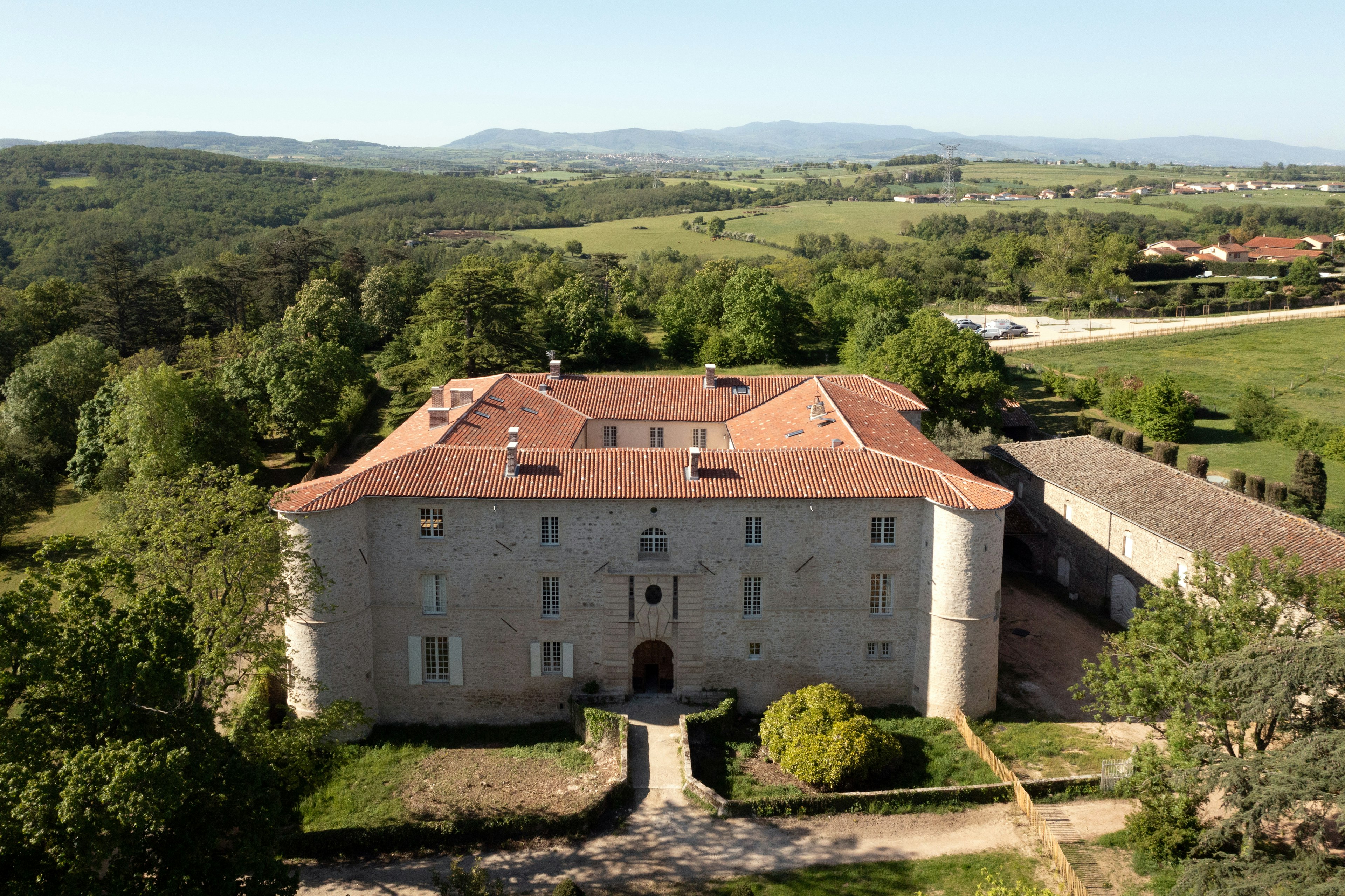 architecture, building, housing, outdoors, house, manor