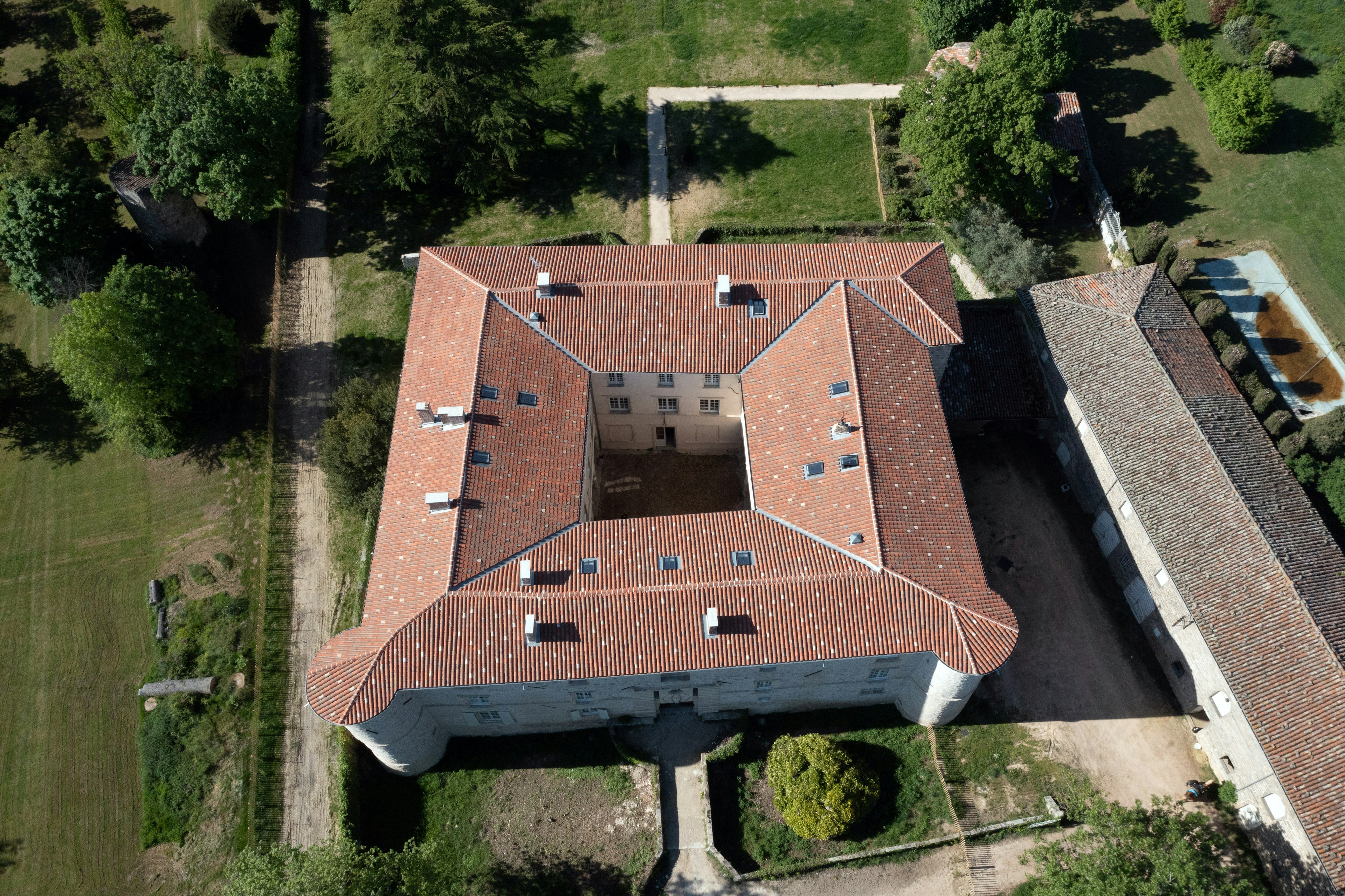 outdoors, architecture, building, housing, aerial view, house, driveway