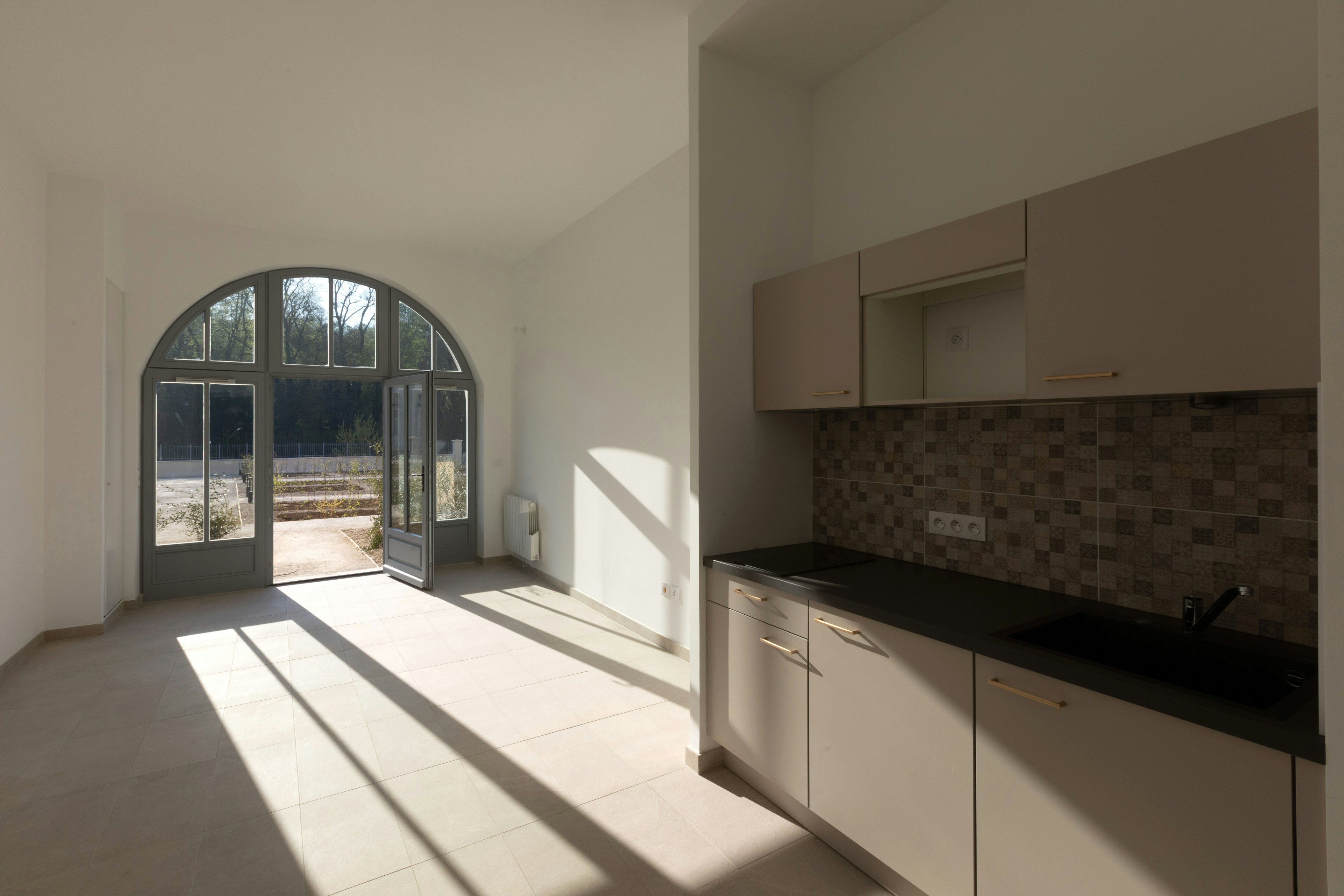 indoors, interior design, kitchen, door, sink, sink faucet, architecture, building, housing, corner