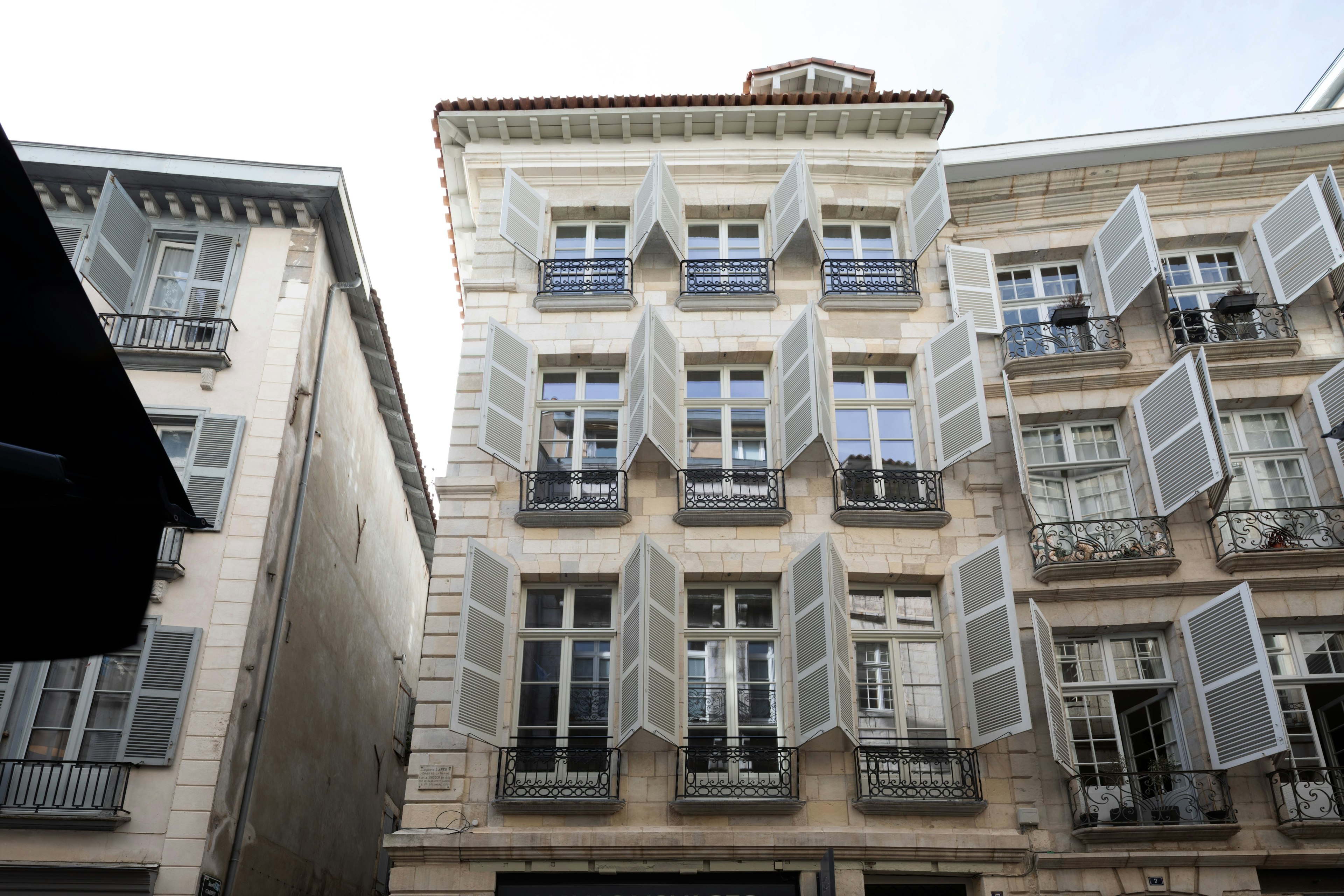 city, apartment building, architecture, building, high rise, urban, condo, housing, window