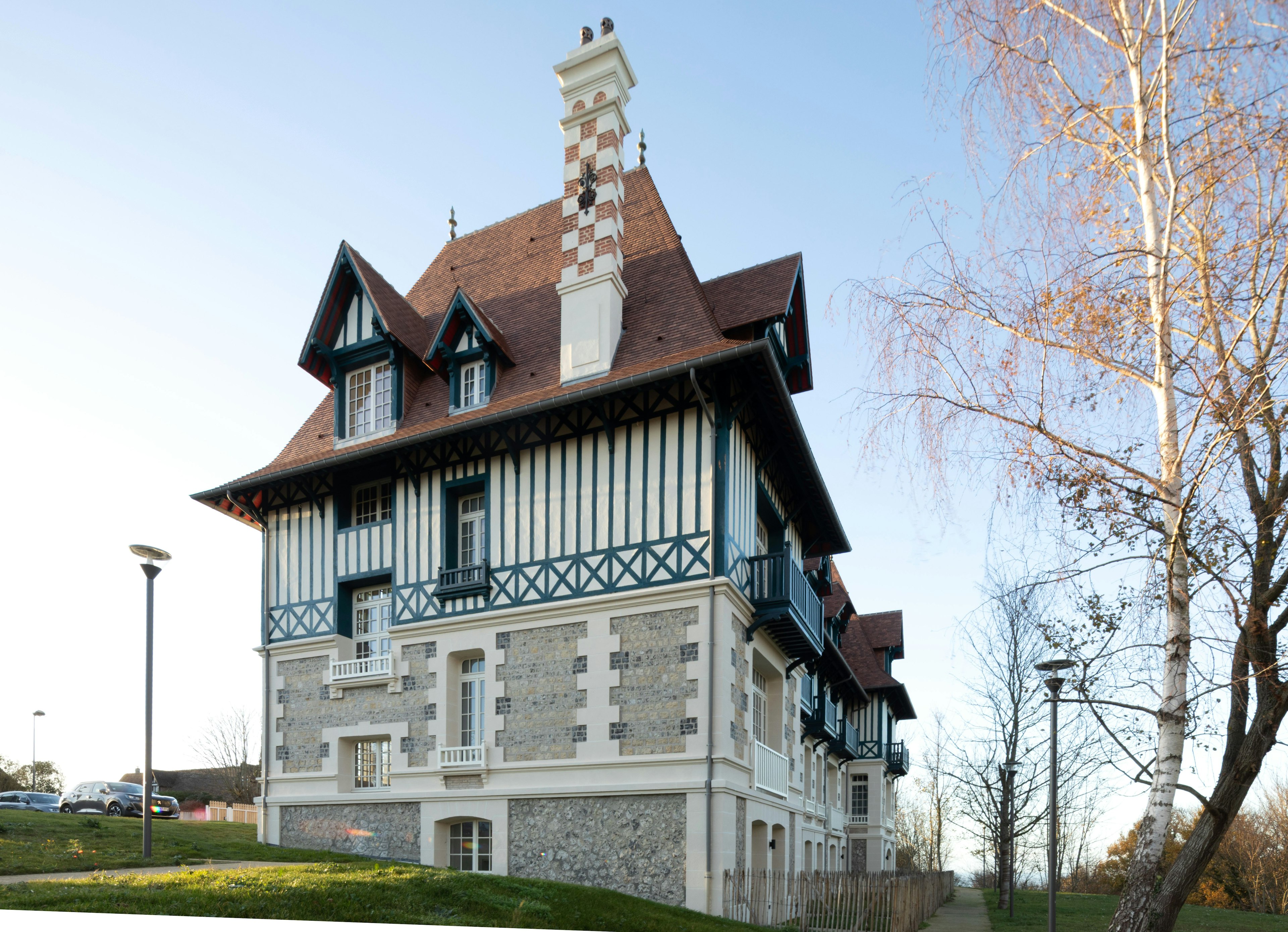 building, house, housing, villa, monastery, city, car, vehicle, grass, condo