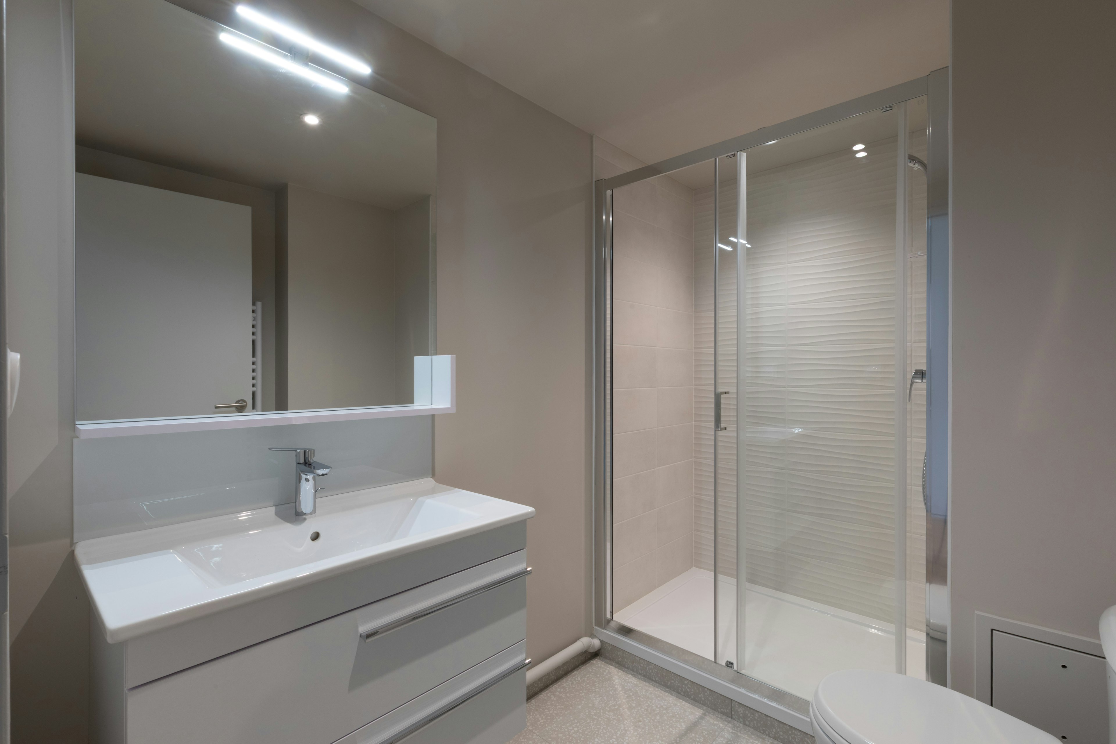 corner, indoors, bathing, bathtub, person, tub, bathroom, room