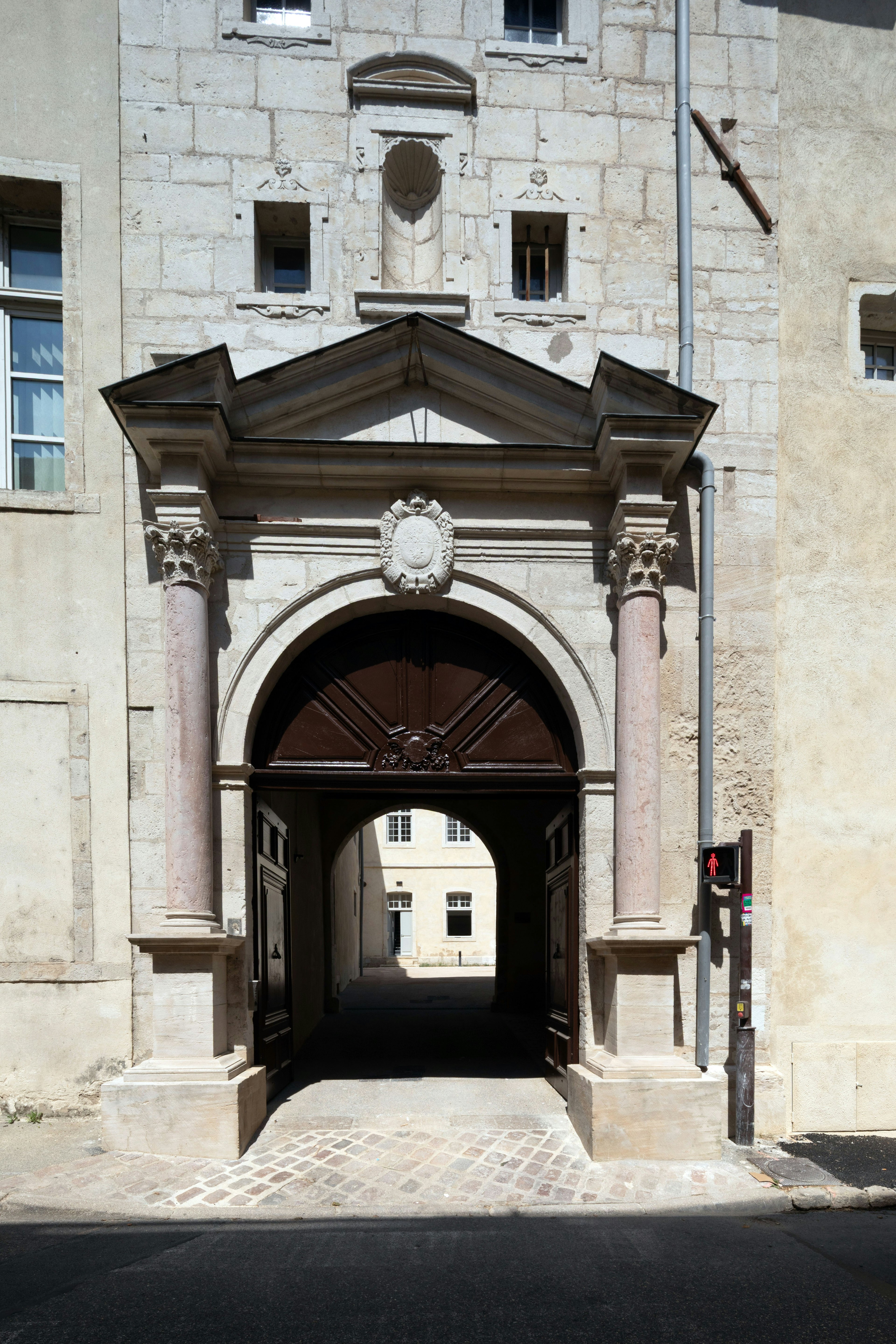arch, architecture, city, road, street, urban, gothic arch, house, housing, portico
