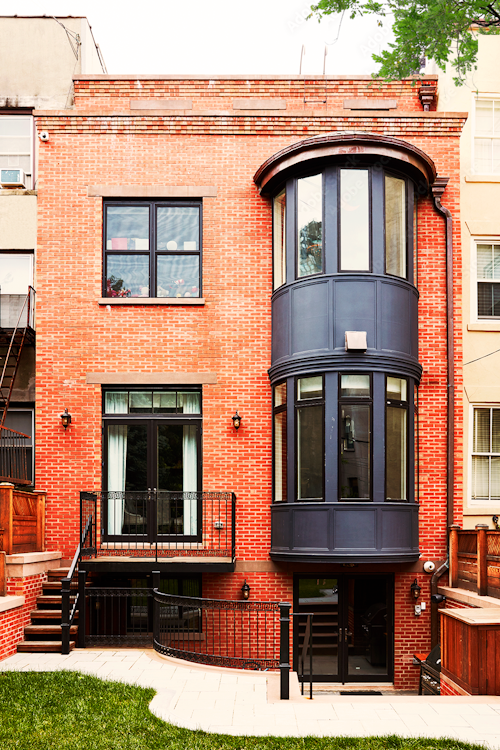 PAULUS HOOK BROWNSTONE