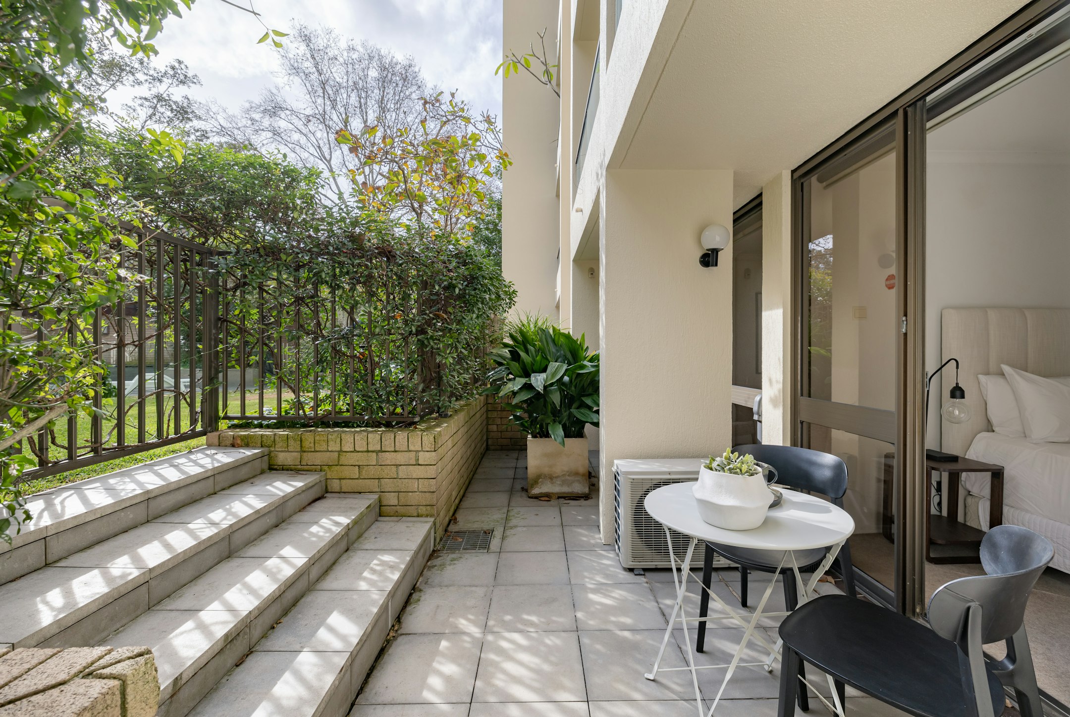 balcony