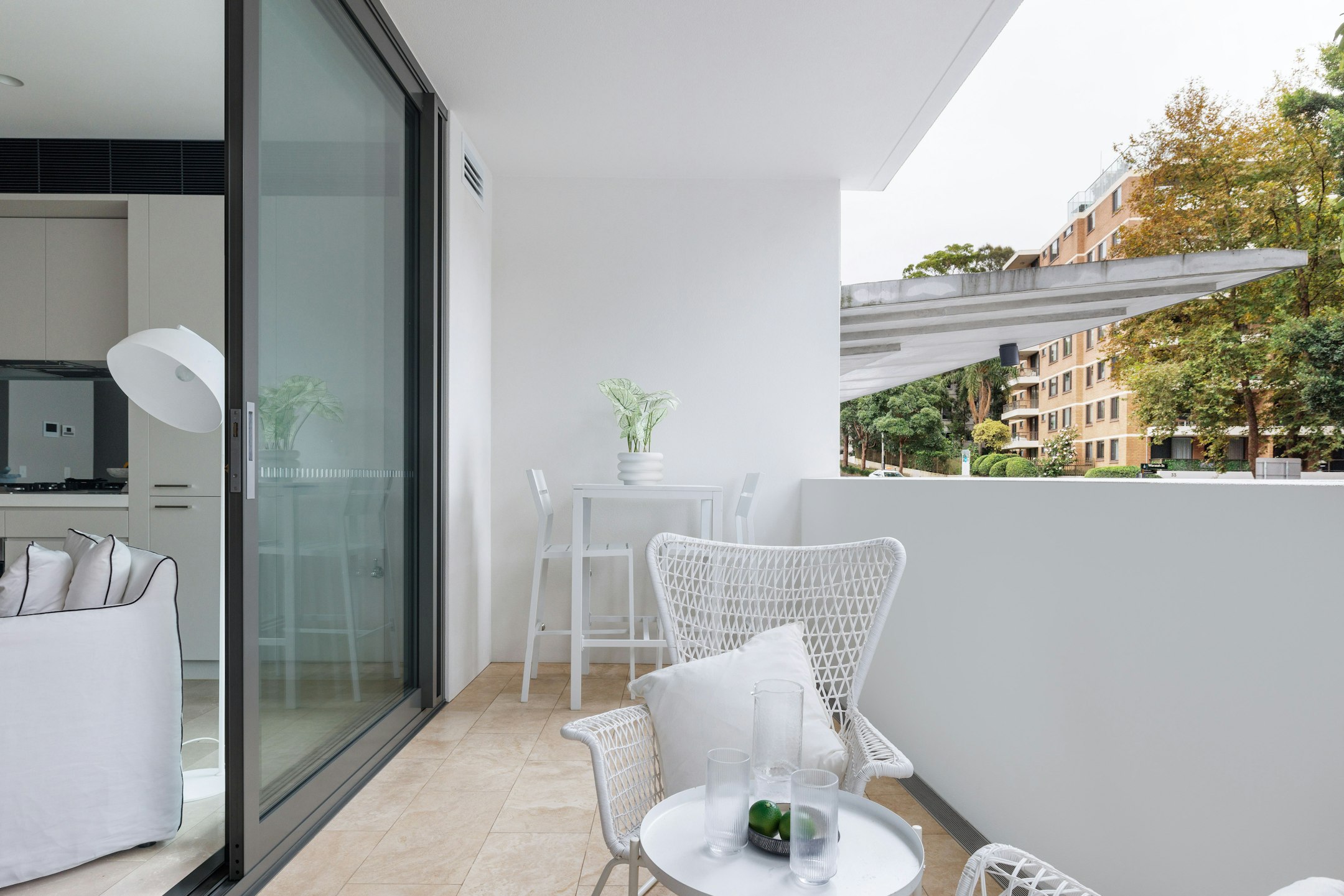 balcony