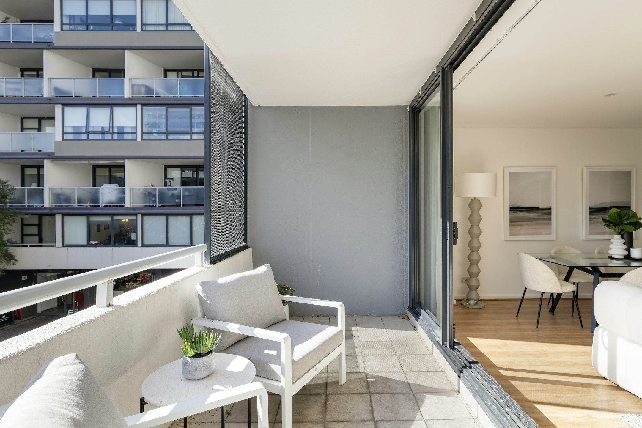 balcony
