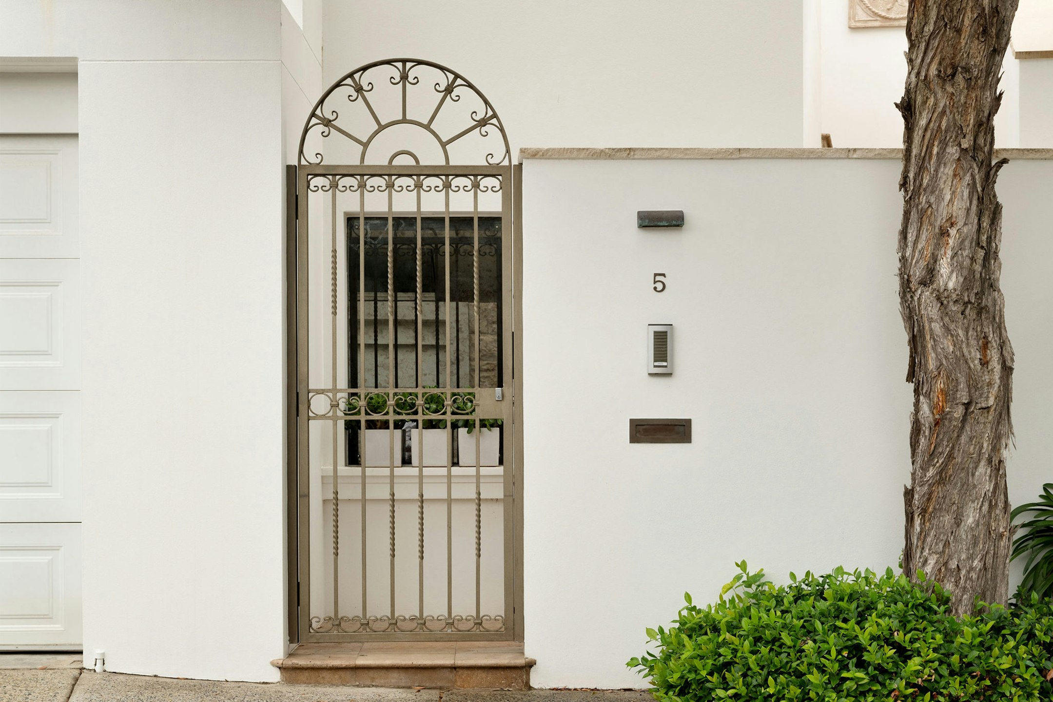 gate