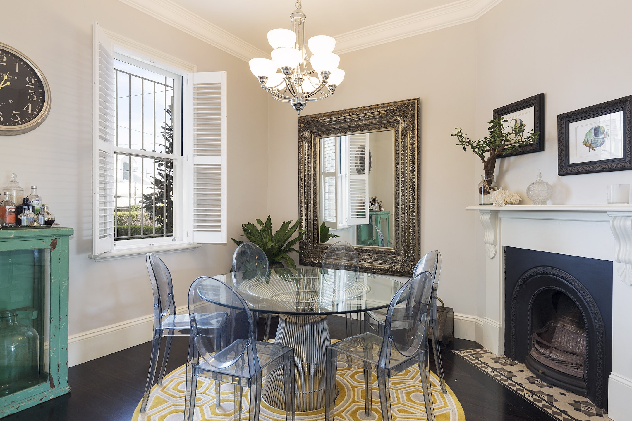 dining room