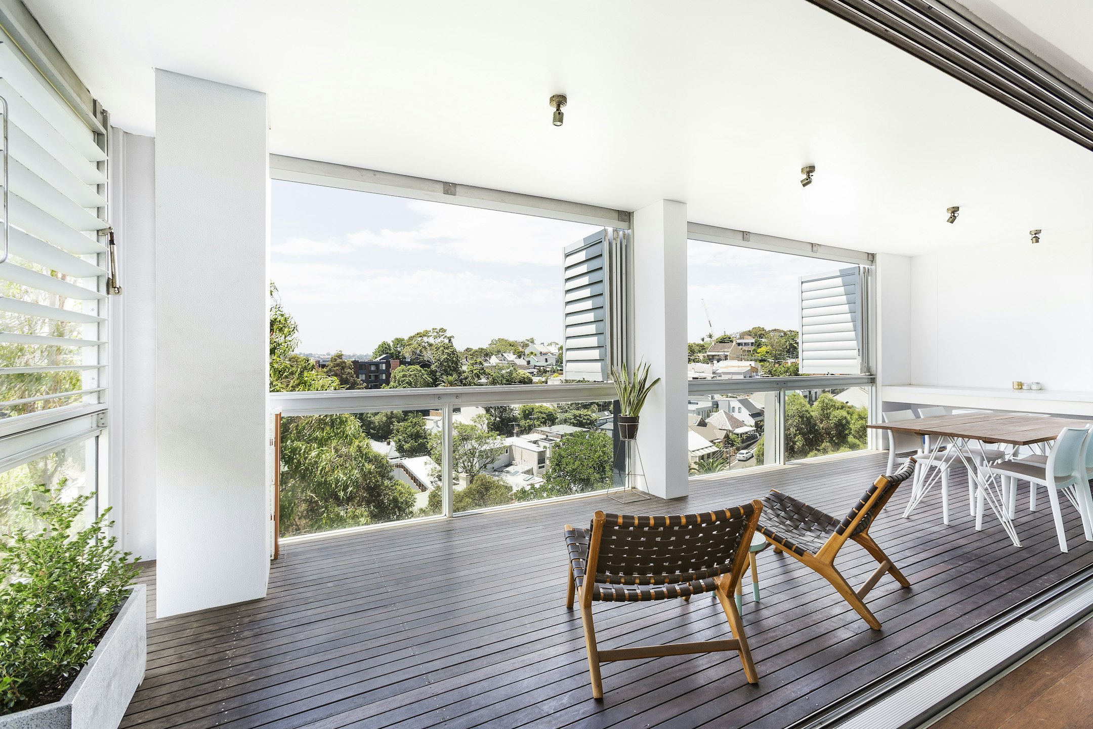 balcony