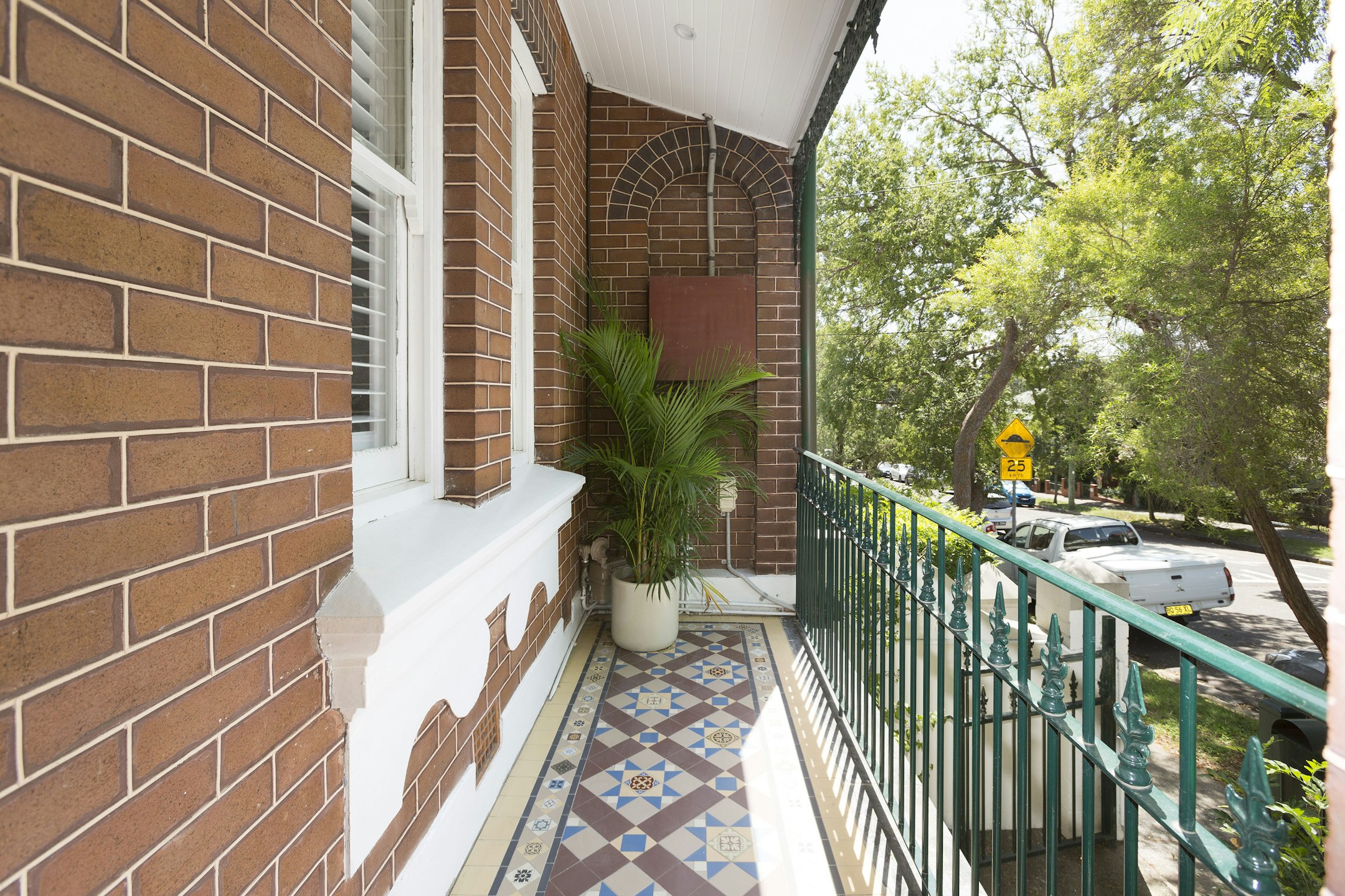 balcony