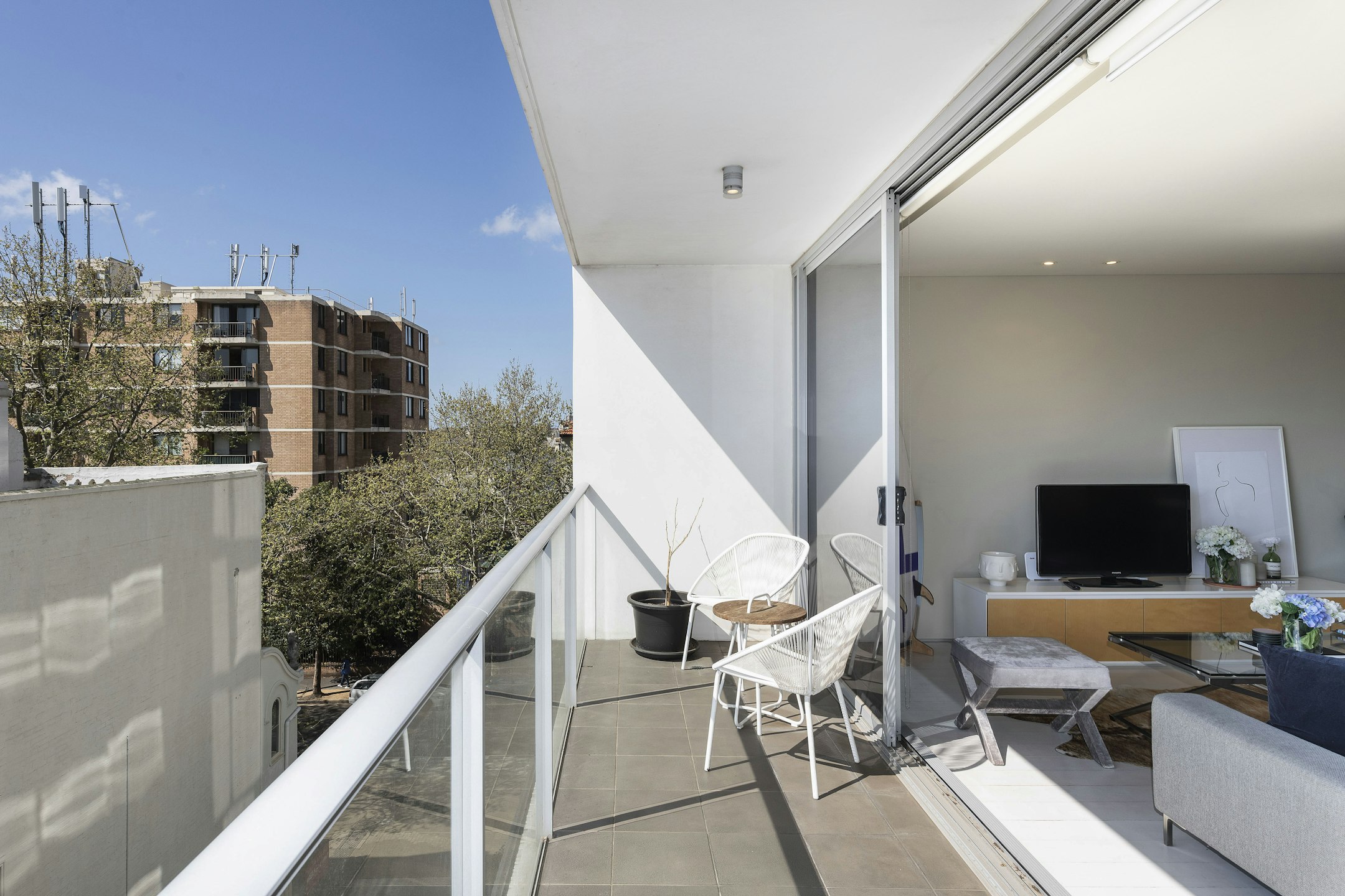 balcony