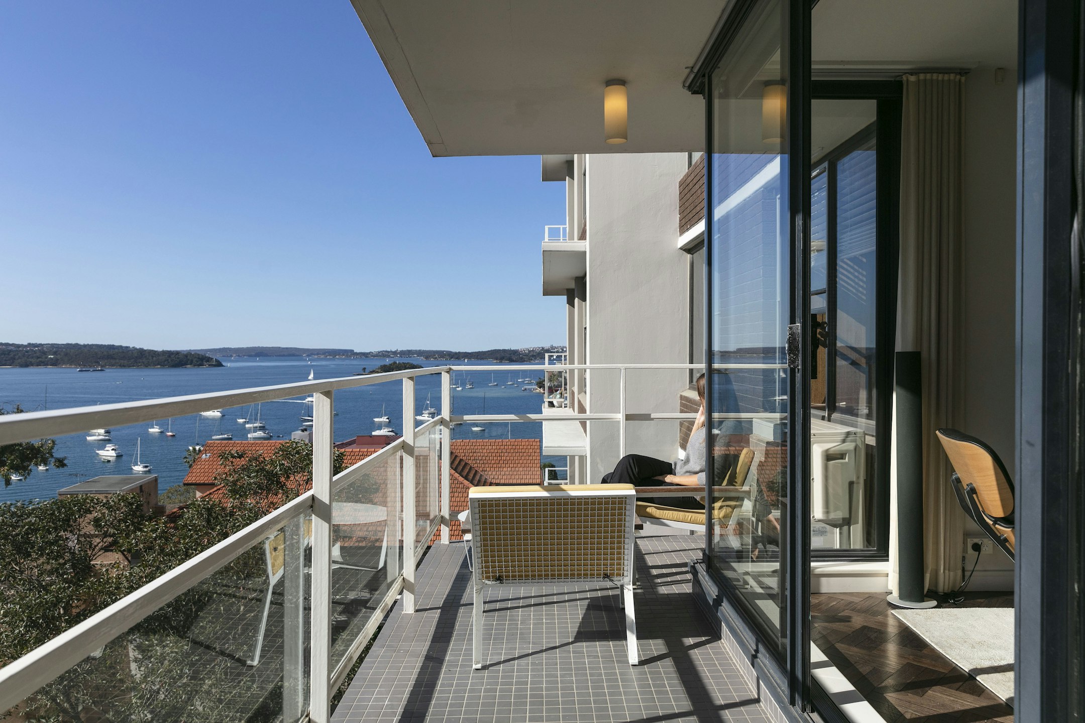balcony