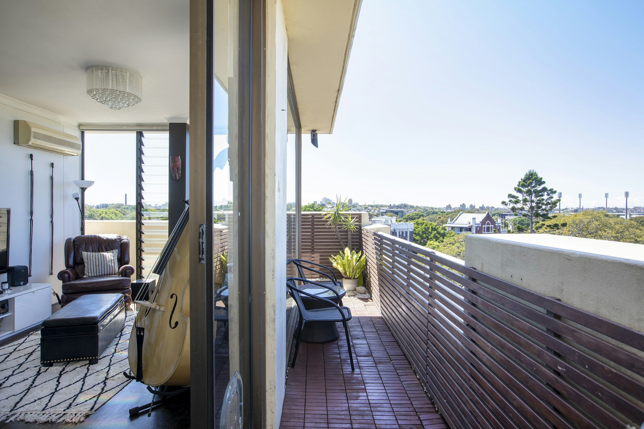 balcony