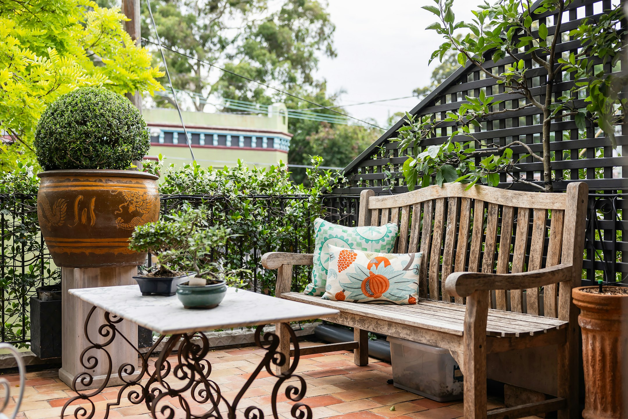 balcony