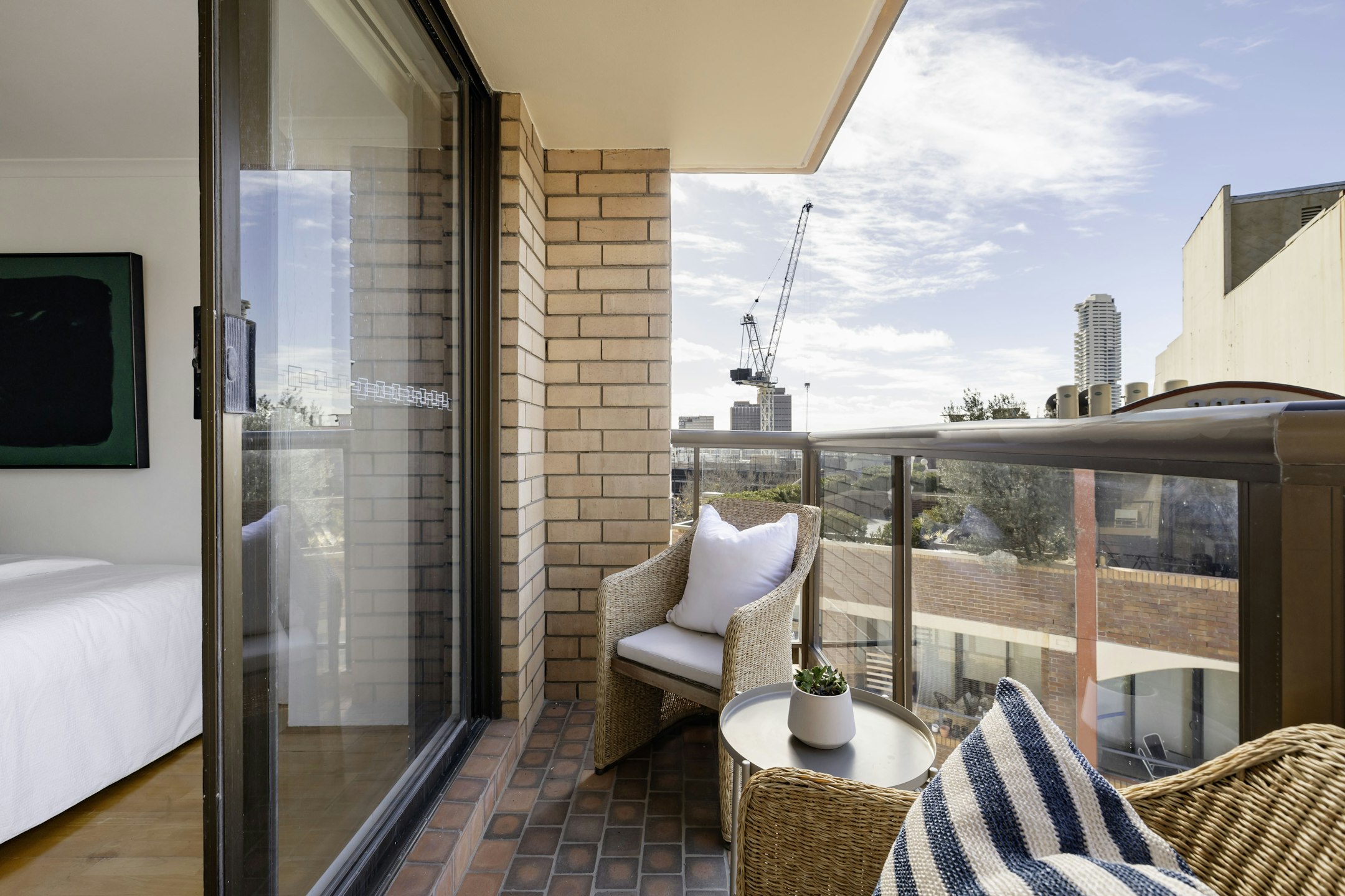 balcony