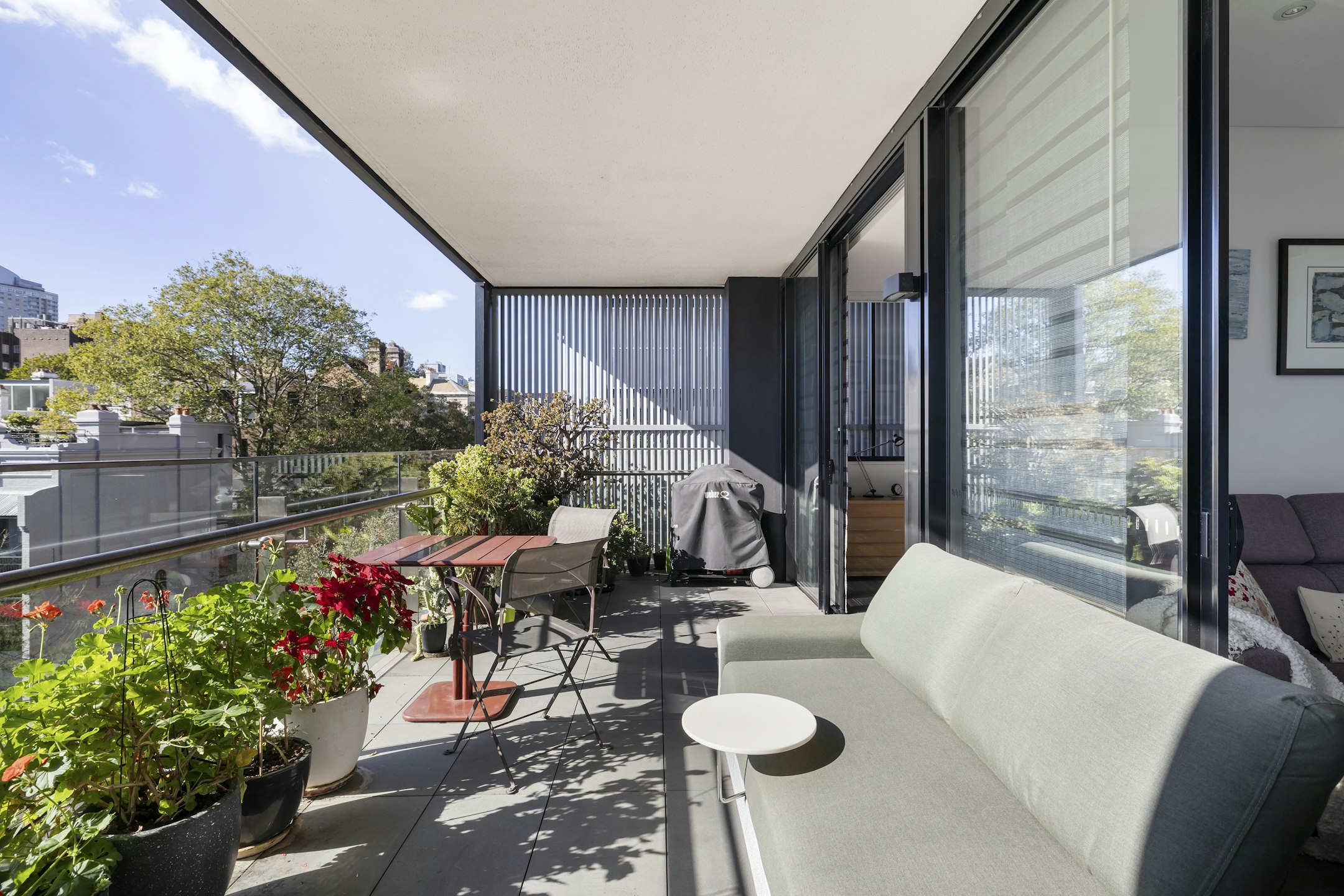 balcony