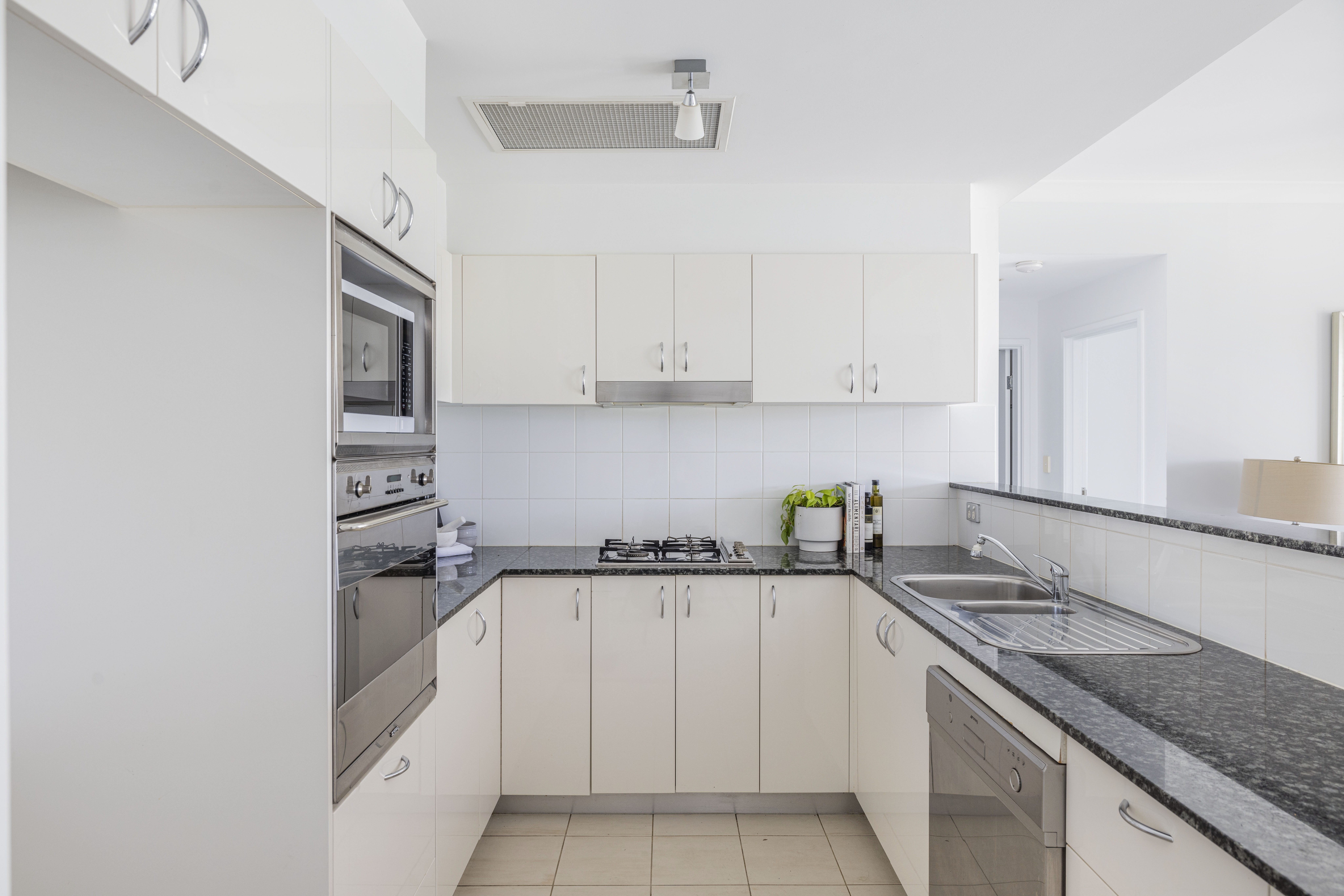 101/16 Karrabee Avenue, Huntleys Cove - Thumbnail 8