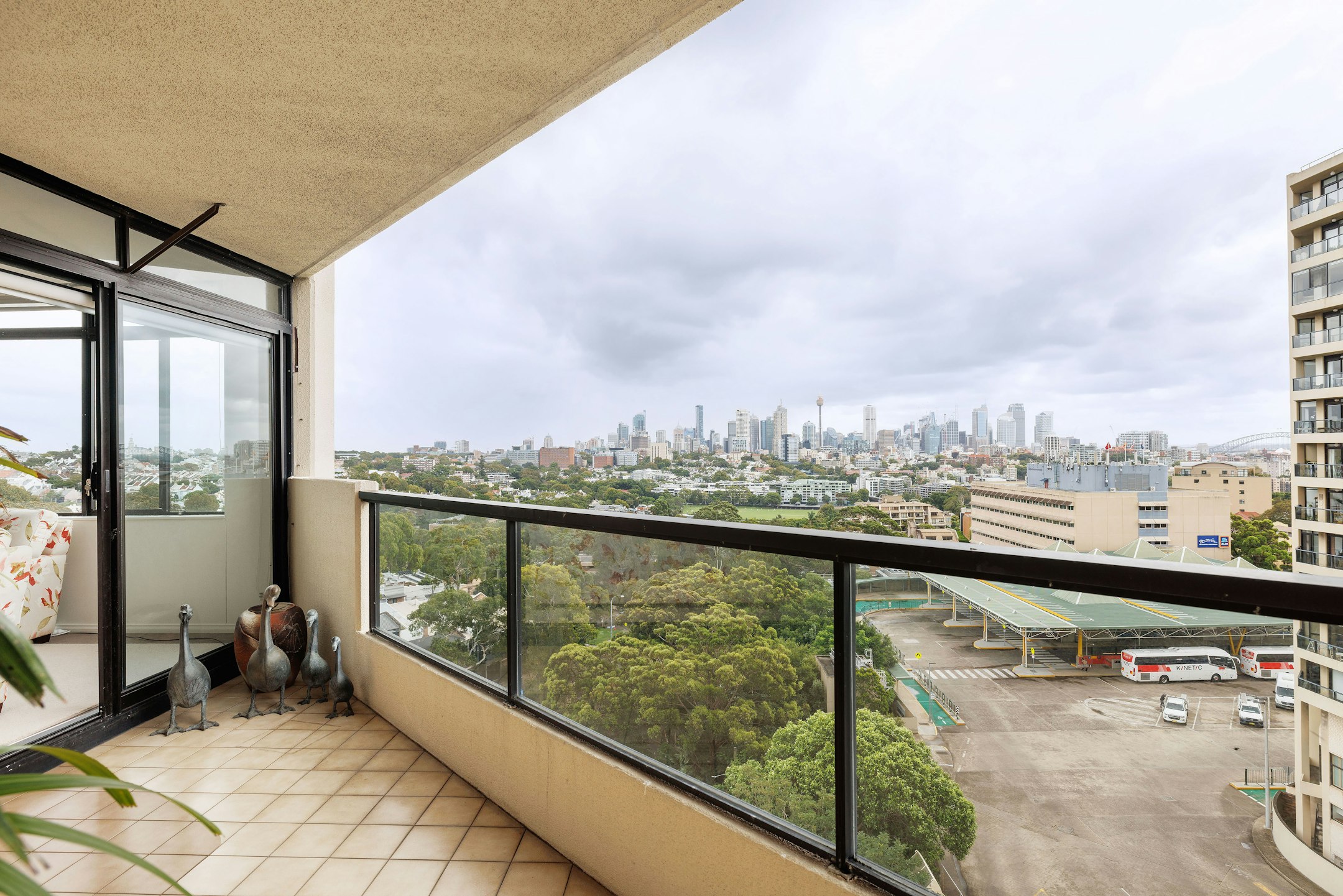 balcony